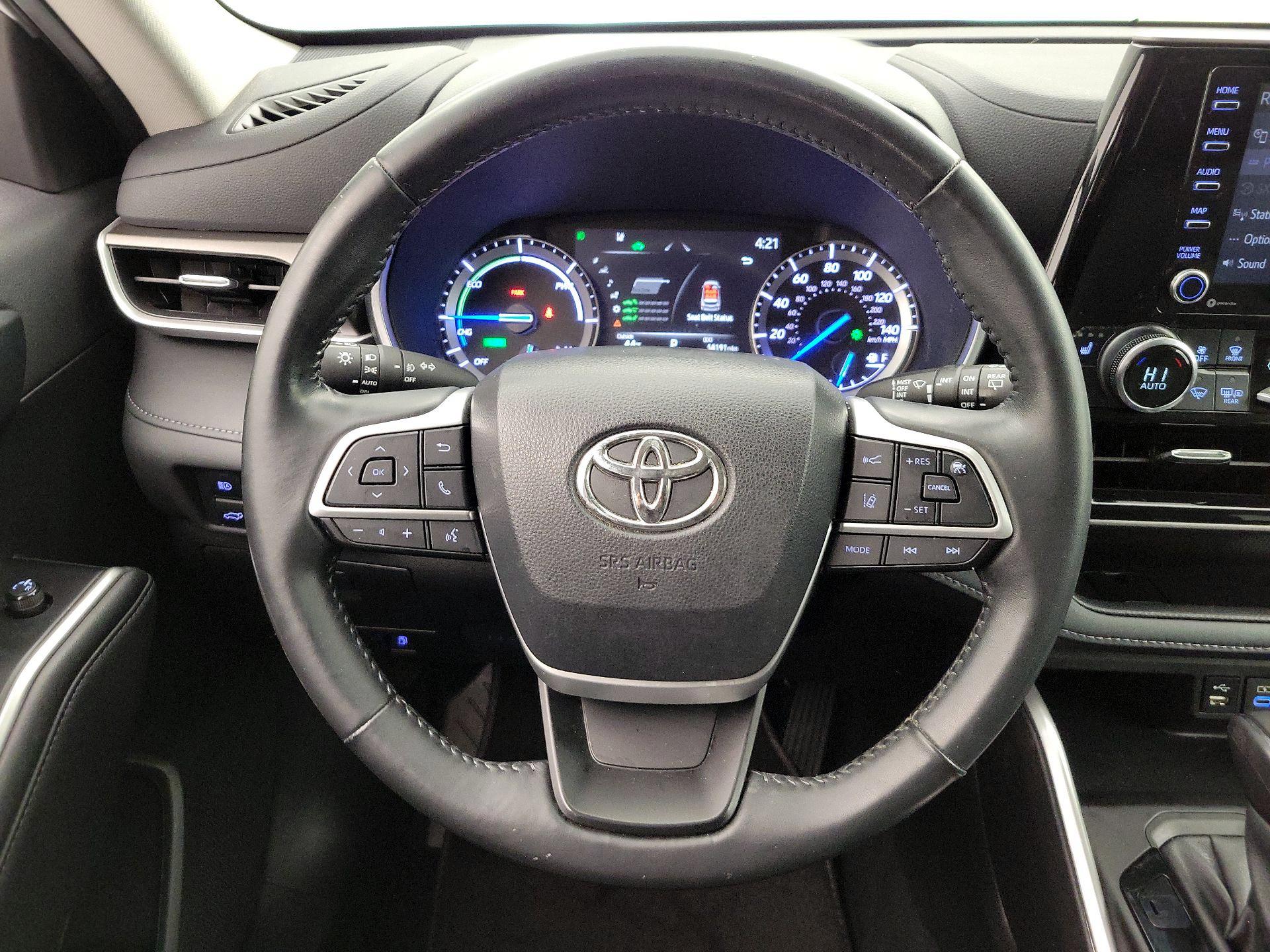 Thumbnail: 2022 Toyota Highlander - 10