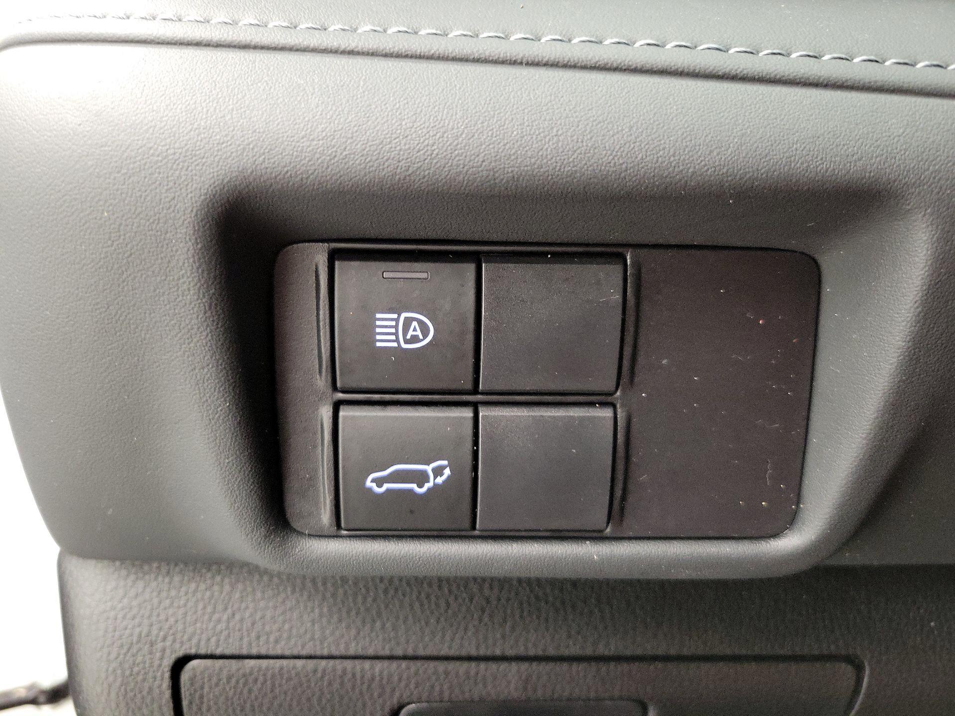 Thumbnail: 2022 Toyota Highlander - 13