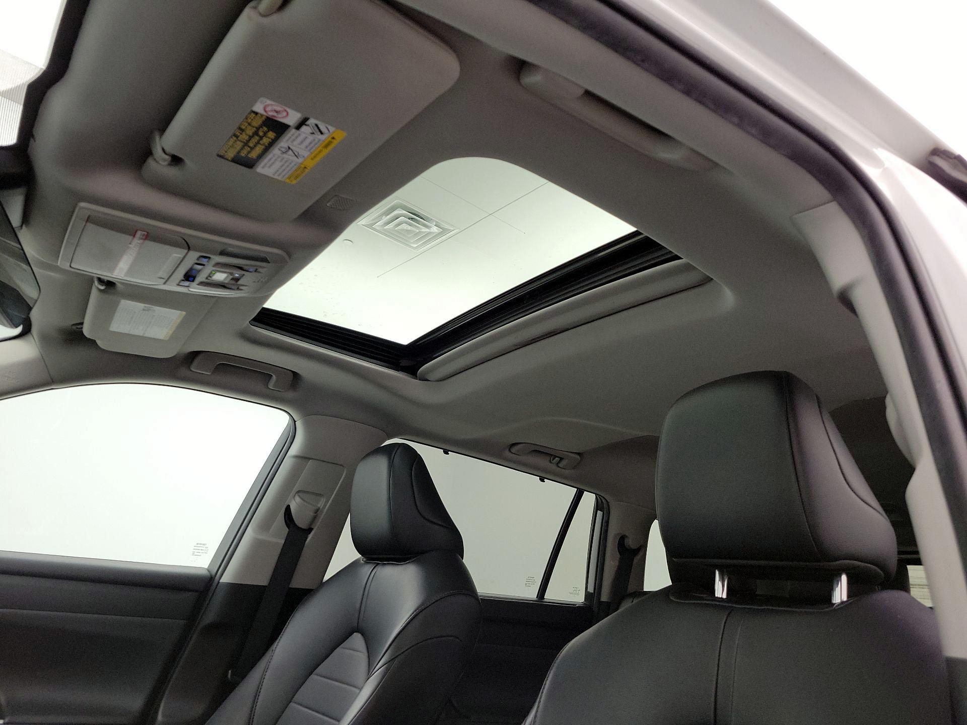 Thumbnail: 2022 Toyota Highlander - 19