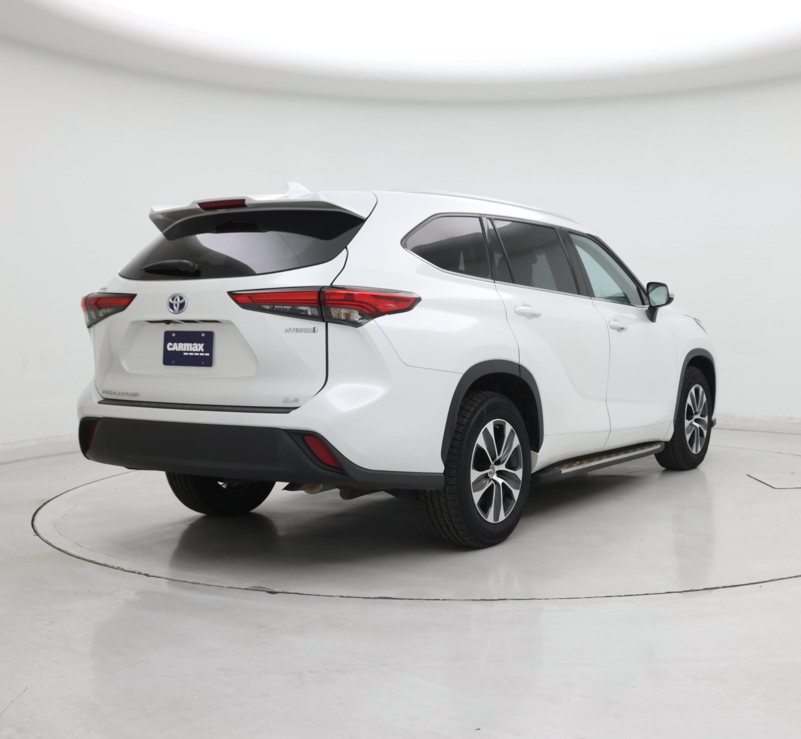 Thumbnail: 2022 Toyota Highlander - 8