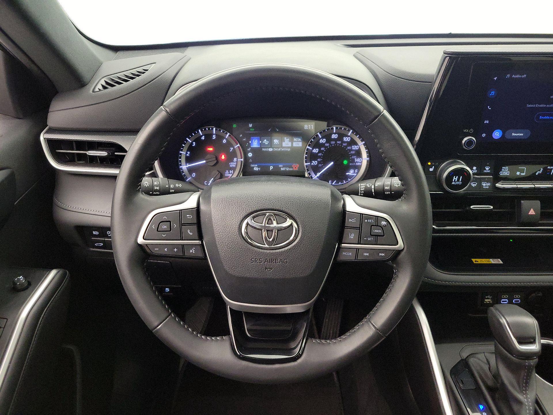 Thumbnail: 2024 Toyota Highlander - 10