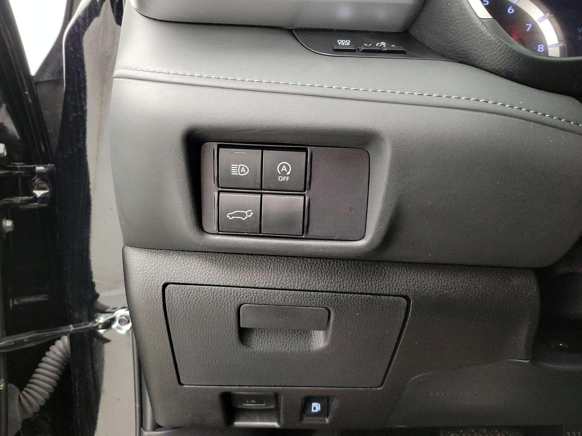 Thumbnail: 2024 Toyota Highlander - 13