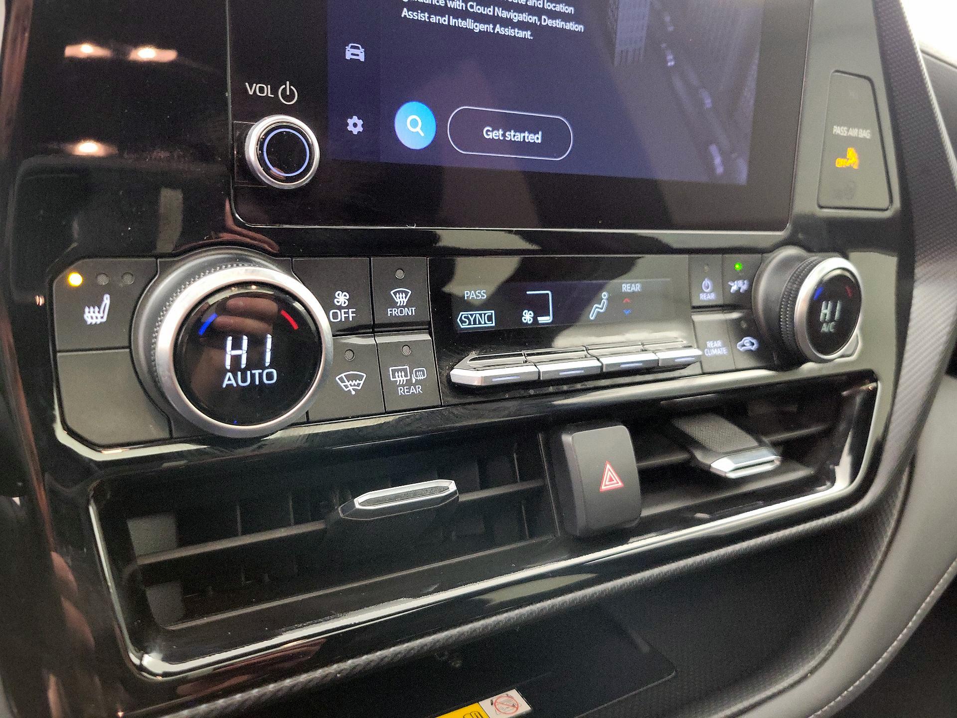 Thumbnail: 2024 Toyota Highlander - 16