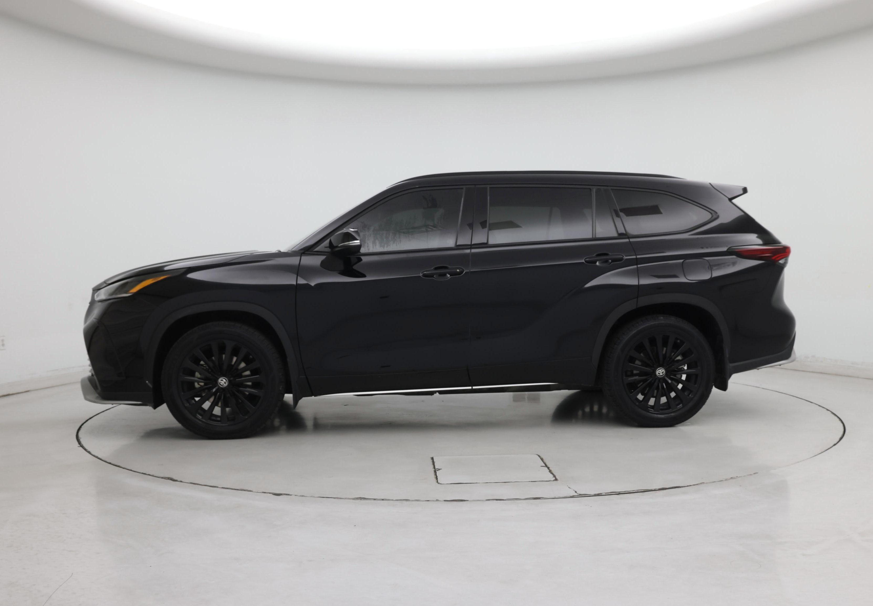 Thumbnail: 2024 Toyota Highlander - 3