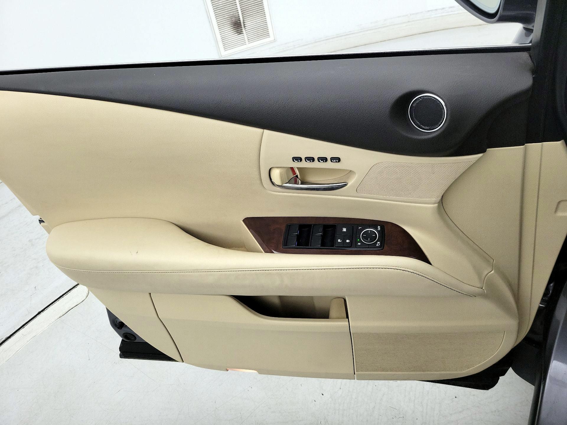 Thumbnail: 2015 Lexus RX - 12