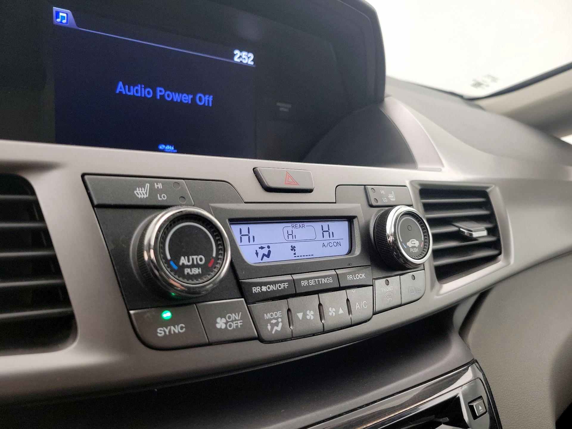 Thumbnail: 2016 Honda Odyssey - 17