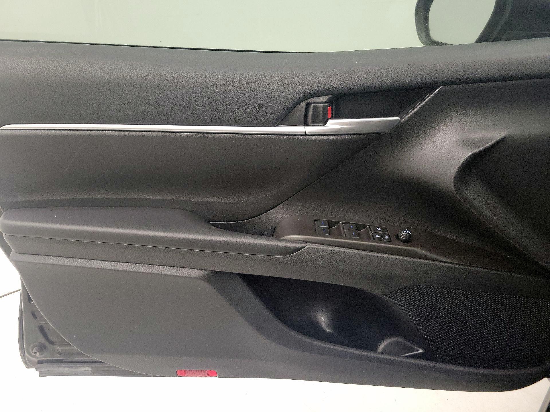 Thumbnail: 2023 Toyota Camry - 12