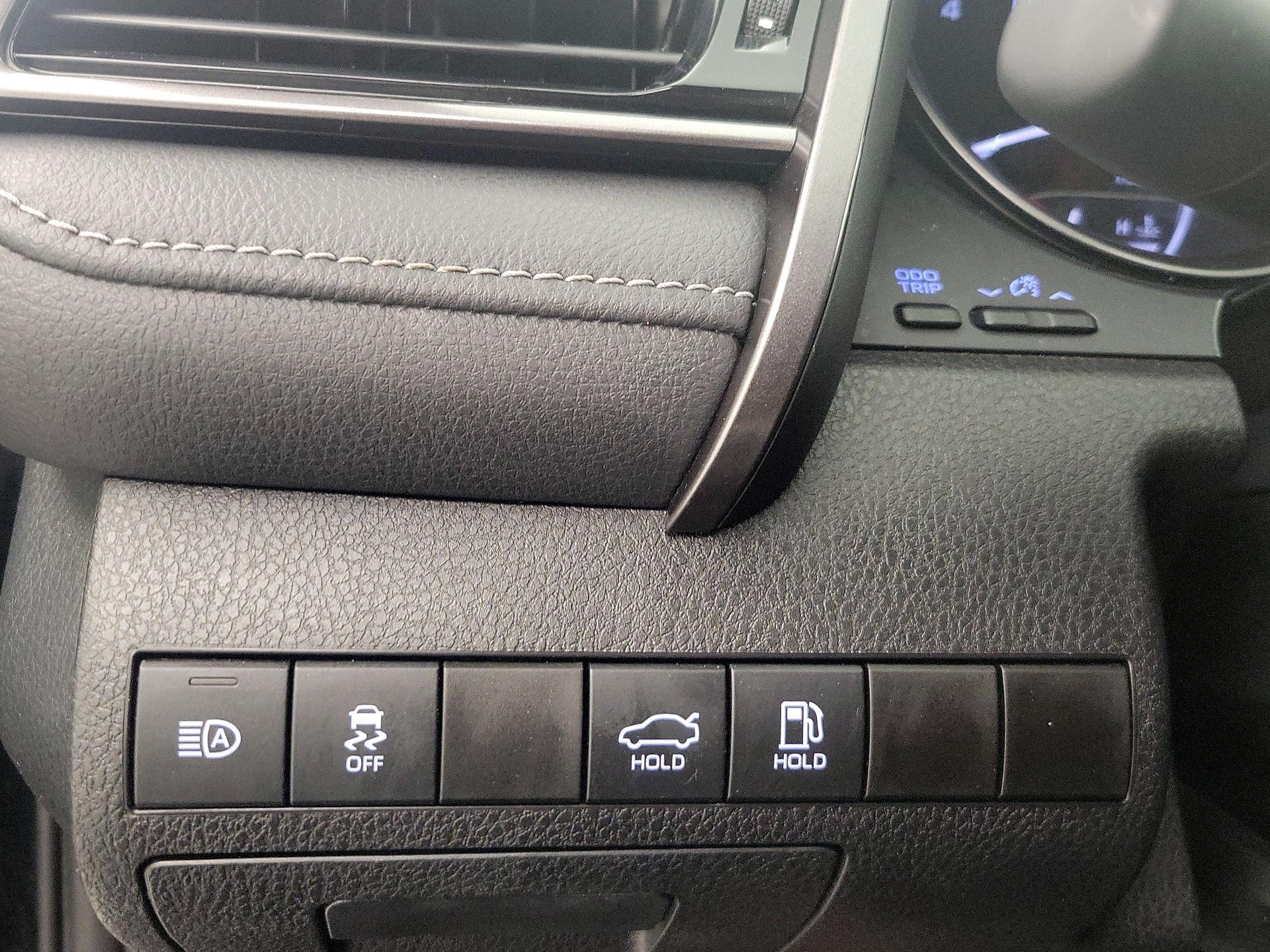 Thumbnail: 2023 Toyota Camry - 13