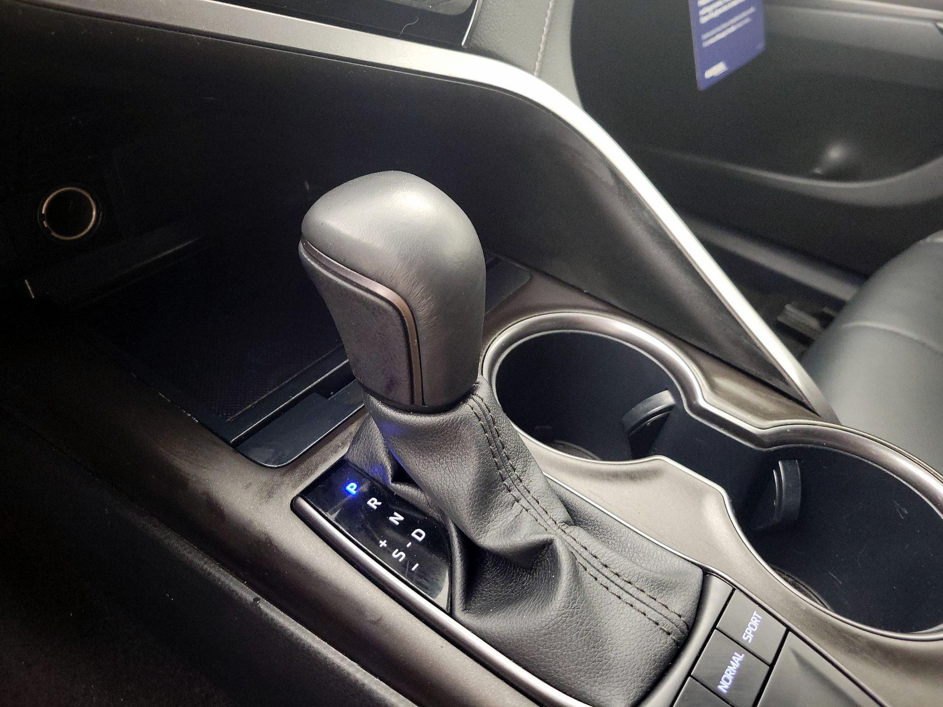 Thumbnail: 2023 Toyota Camry - 17