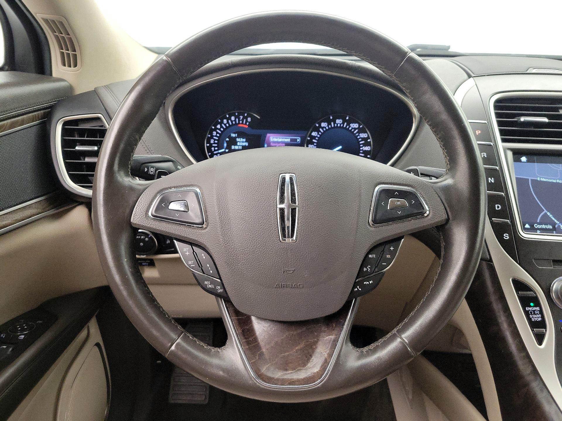 Thumbnail: 2017 Lincoln MKX - 10