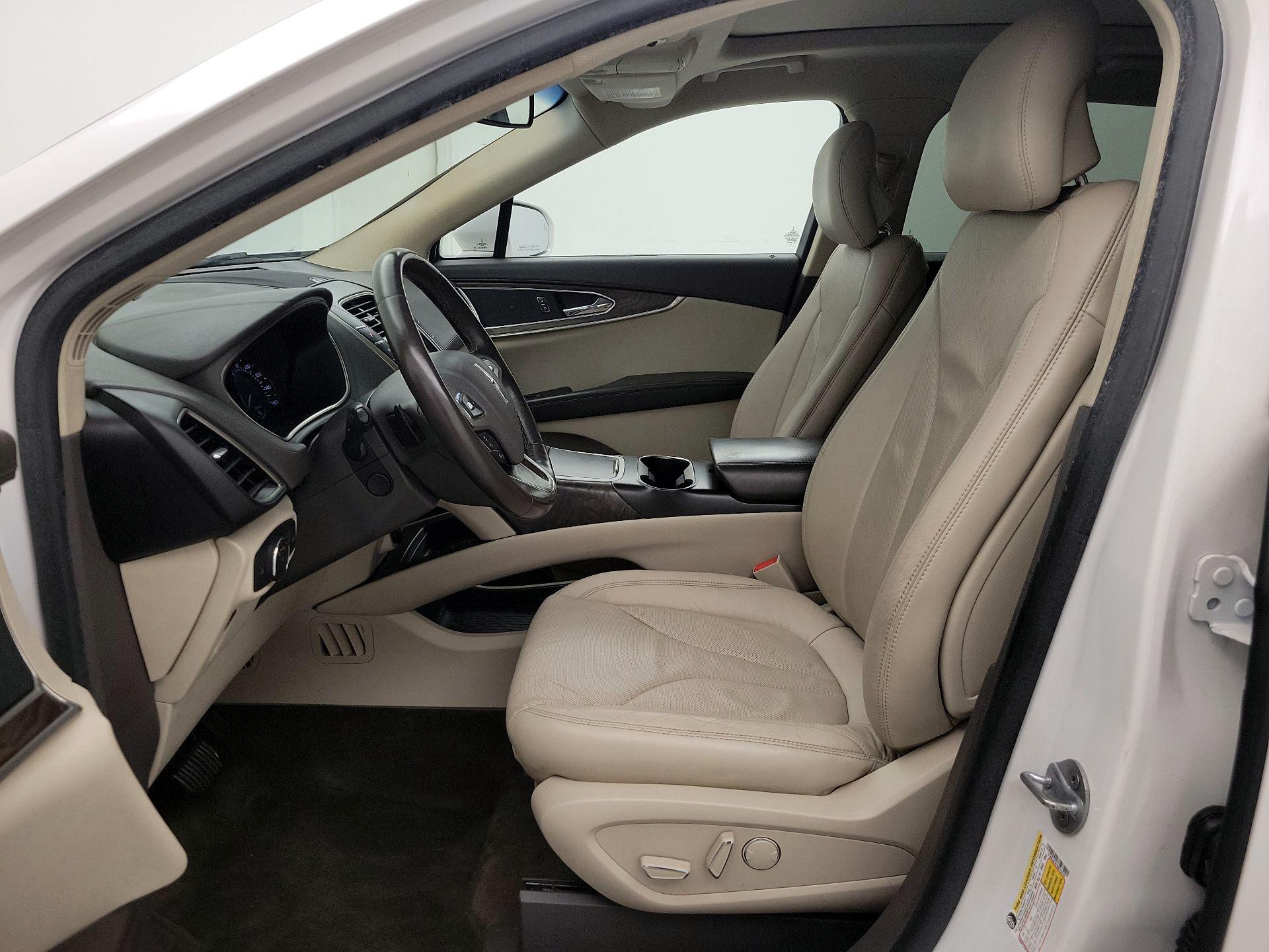 Thumbnail: 2017 Lincoln MKX - 11