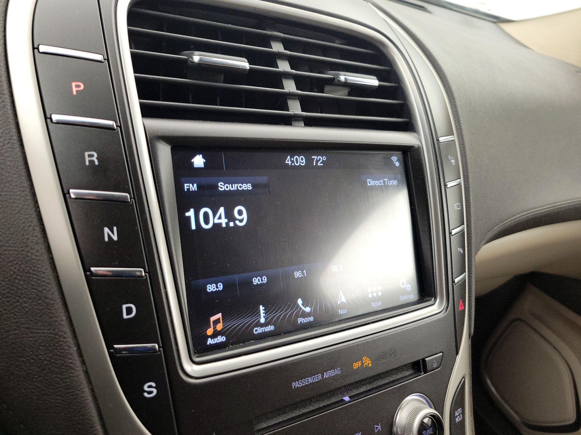 Thumbnail: 2017 Lincoln MKX - 16