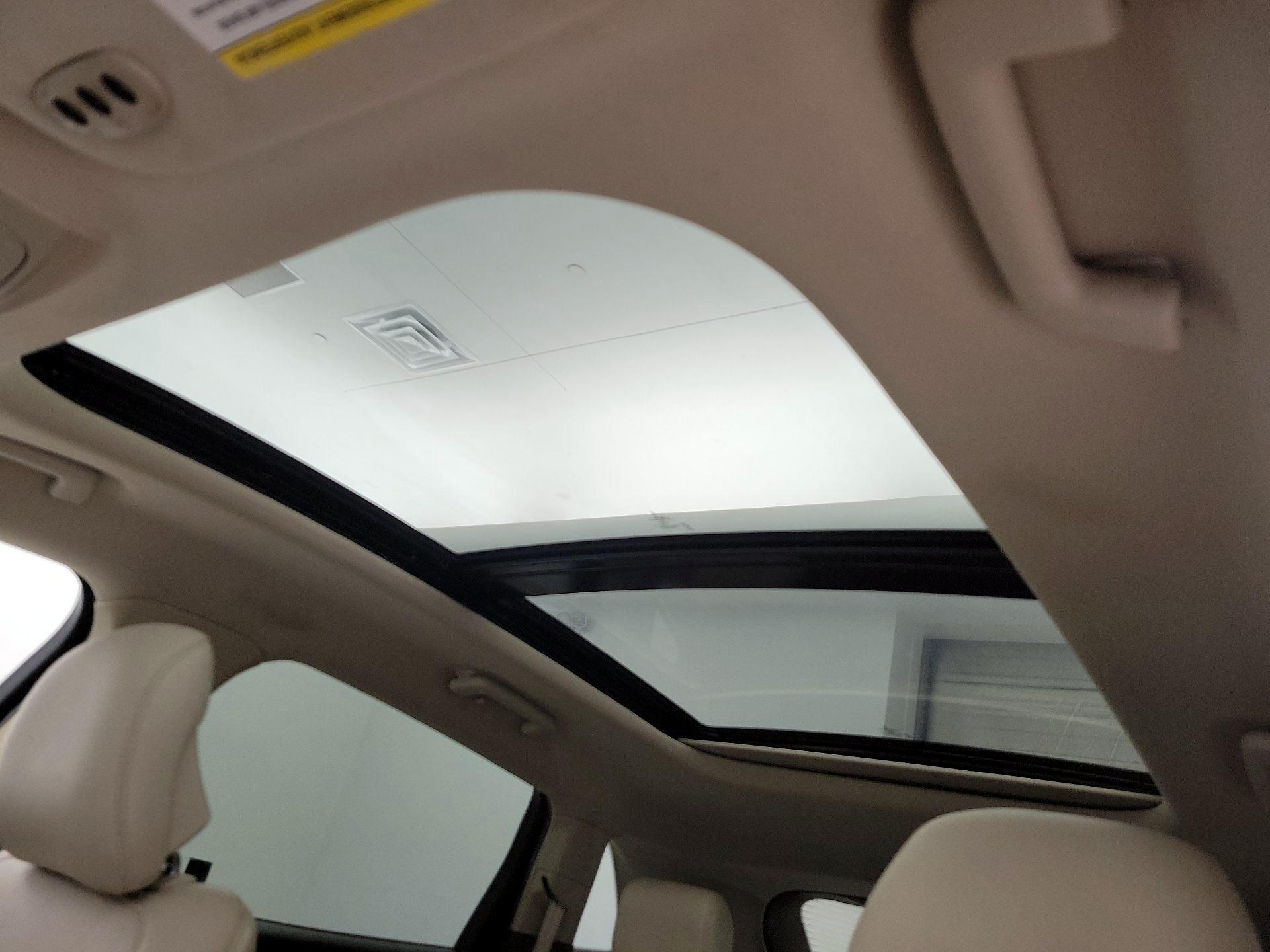 Thumbnail: 2017 Lincoln MKX - 20