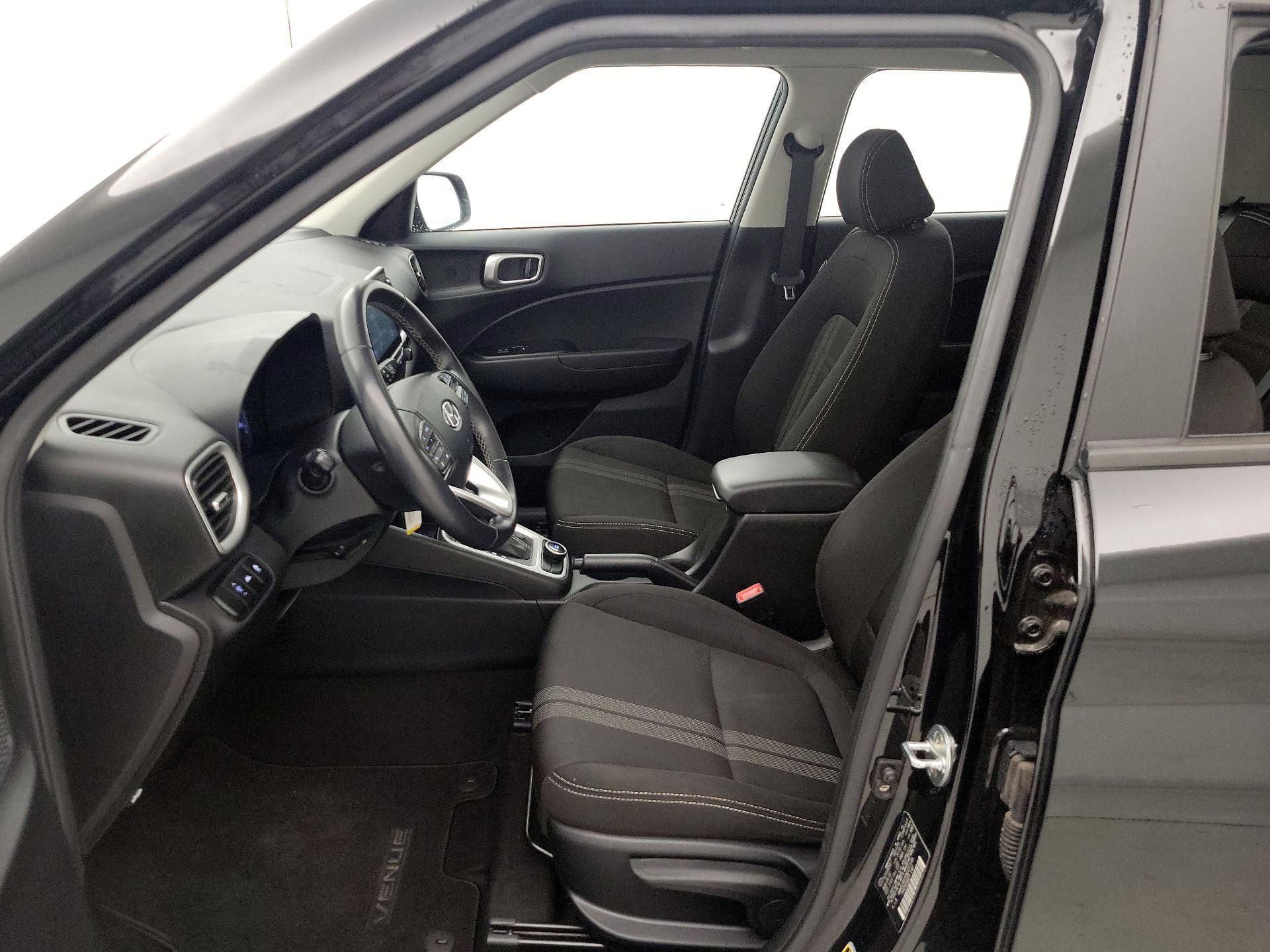 Thumbnail: 2022 Hyundai Venue - 11