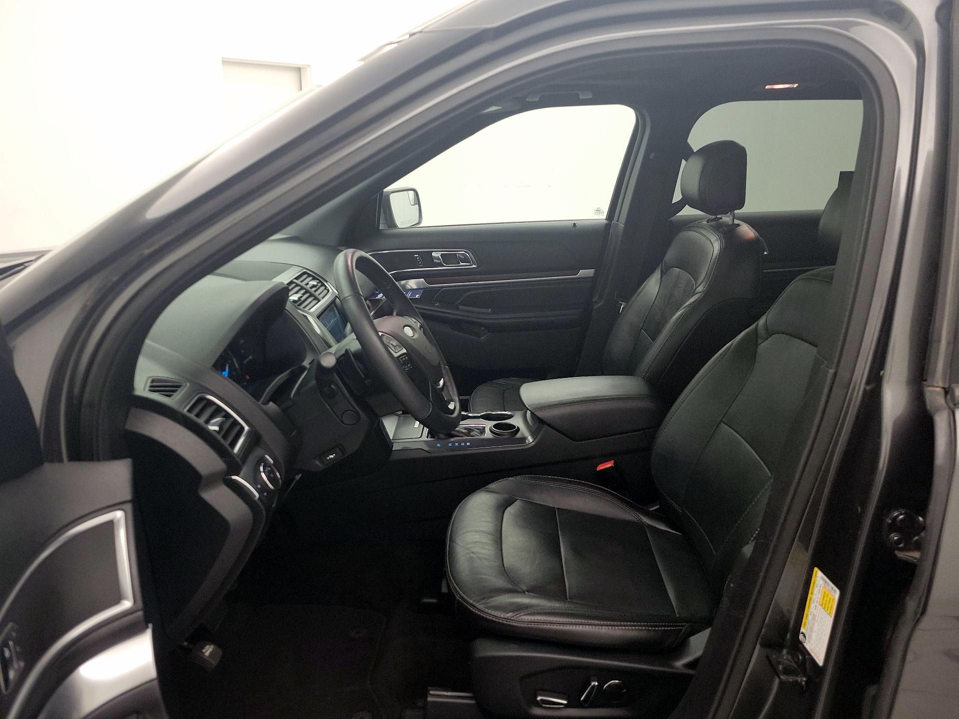 Thumbnail: 2017 Ford Explorer - 11