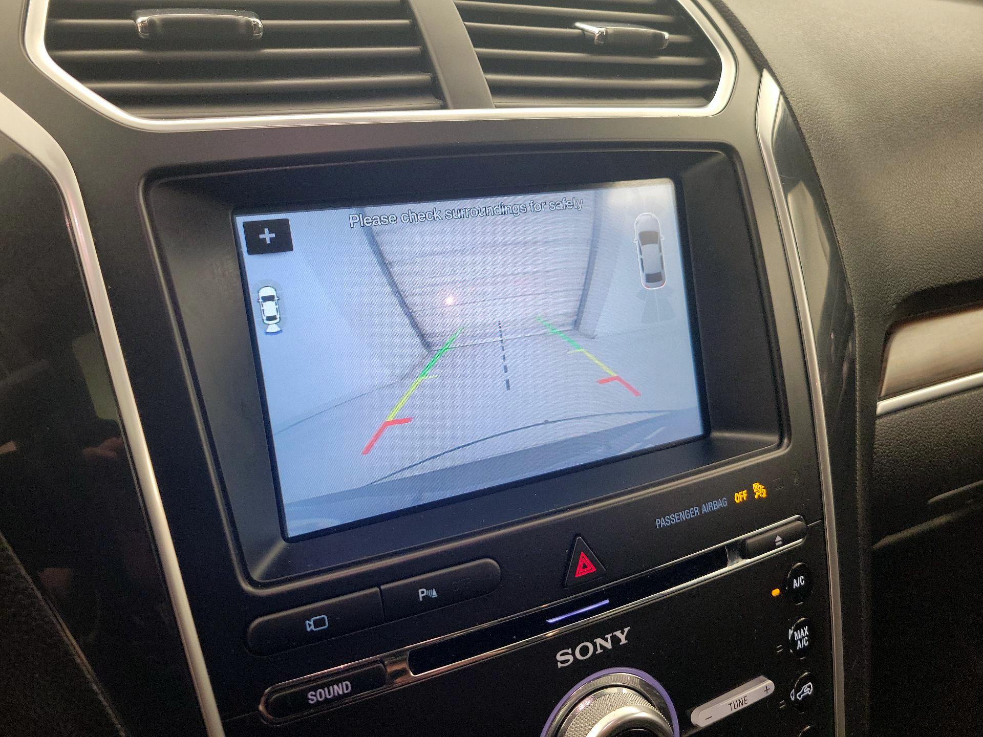 Thumbnail: 2017 Ford Explorer - 15