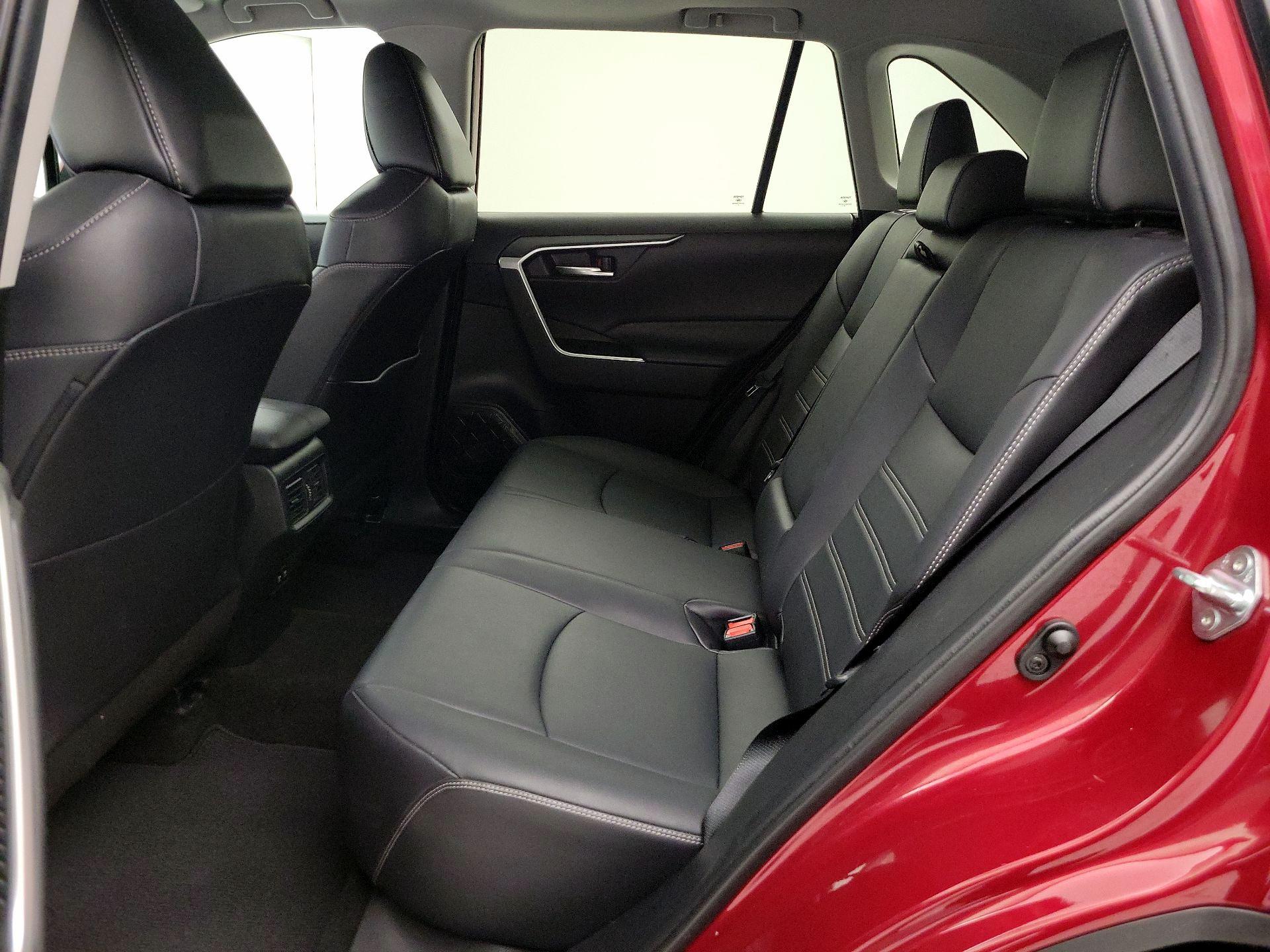 Thumbnail: 2020 Toyota RAV4 - 20