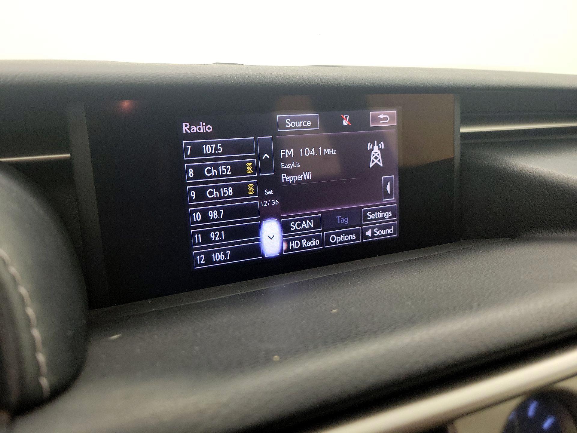 Thumbnail: 2015 Lexus IS - 16