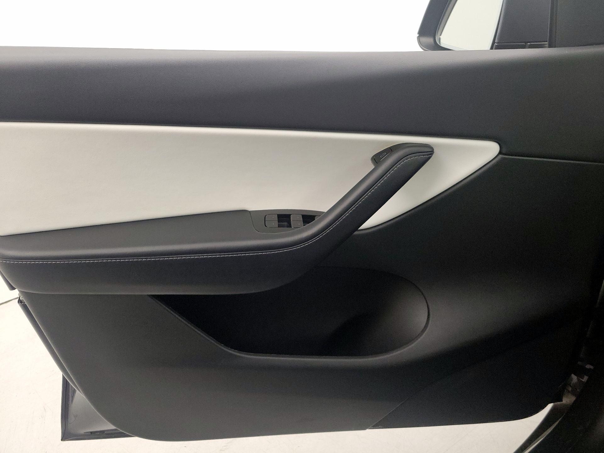 Thumbnail: 2021 Tesla Model Y - 12