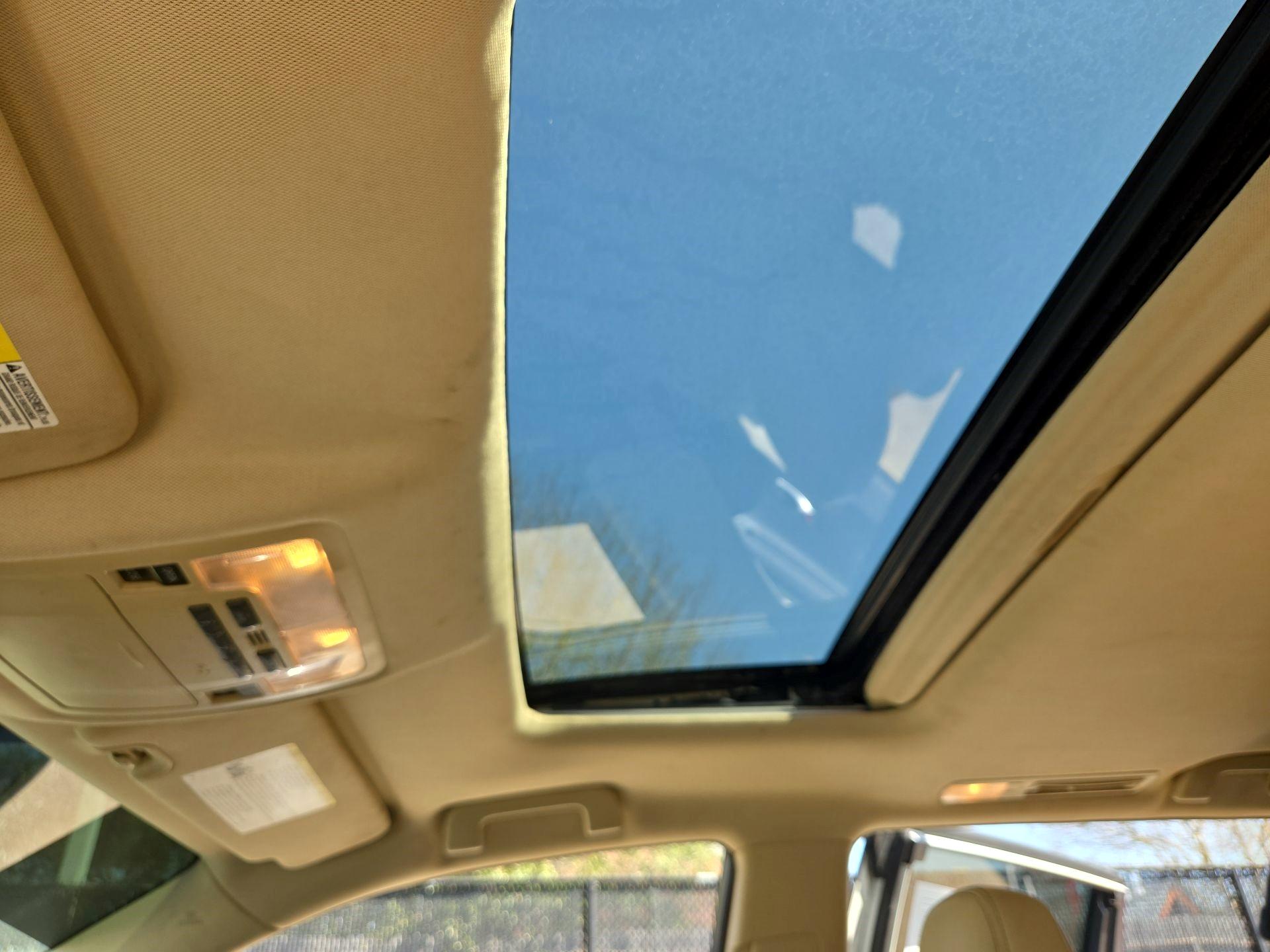 Thumbnail: 2016 Toyota Highlander - 18