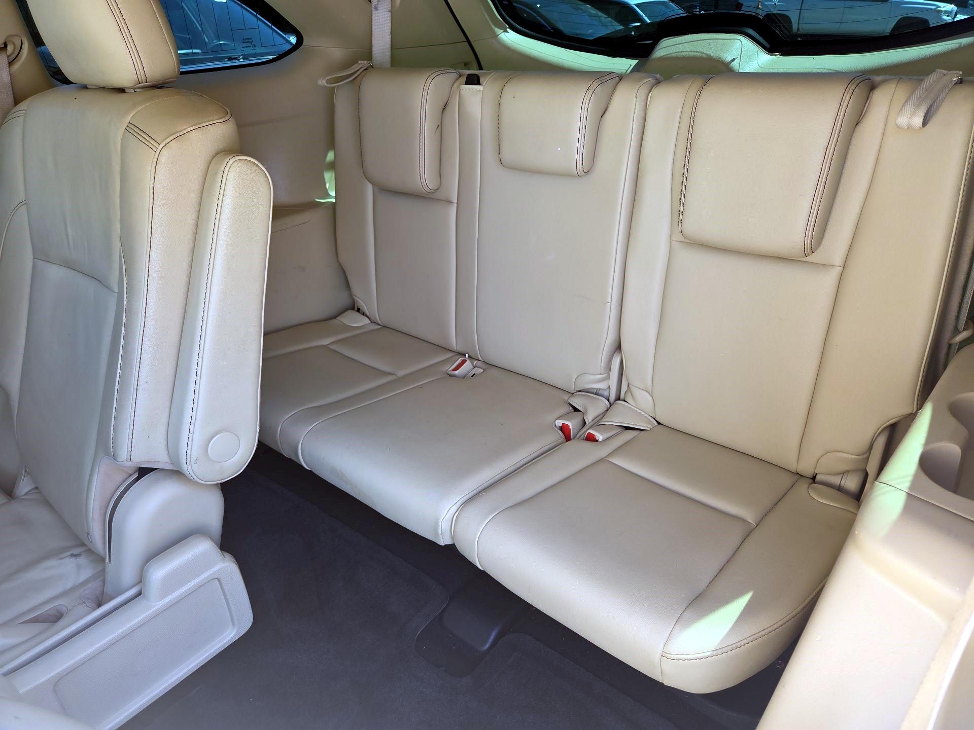 Thumbnail: 2016 Toyota Highlander - 20