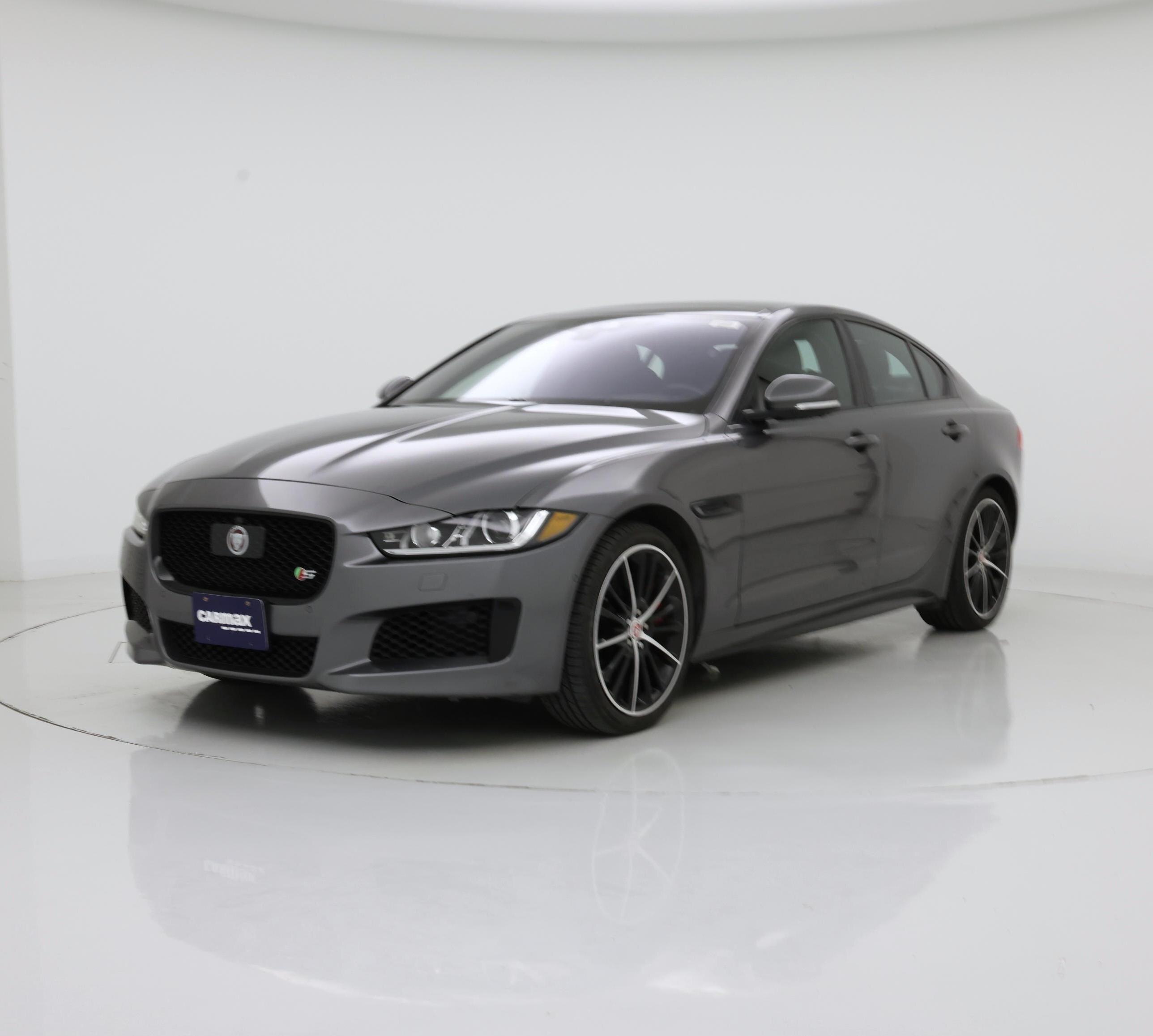 Thumbnail: 2018 Jaguar XE - 4