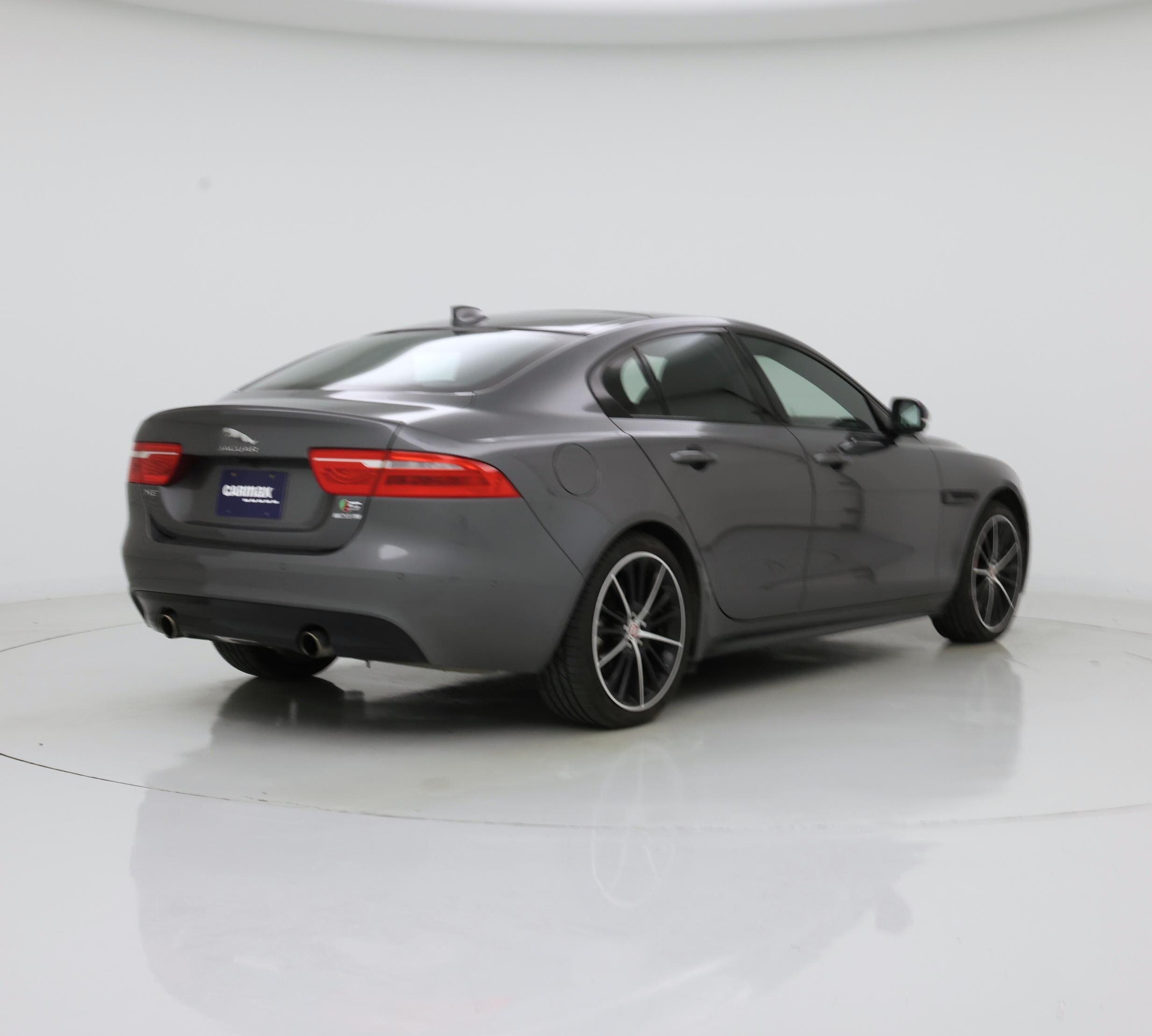 Thumbnail: 2018 Jaguar XE - 8