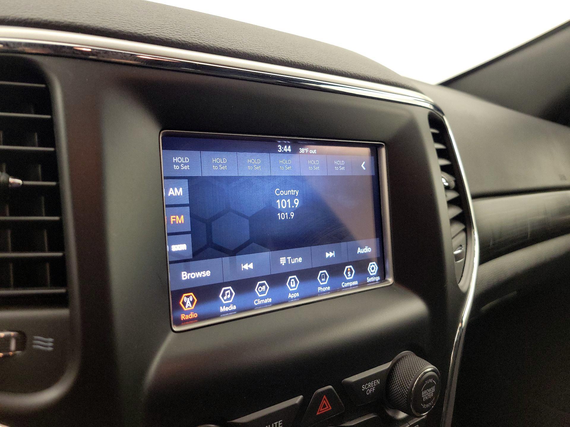 Thumbnail: 2020 Jeep Grand Cherokee - 15