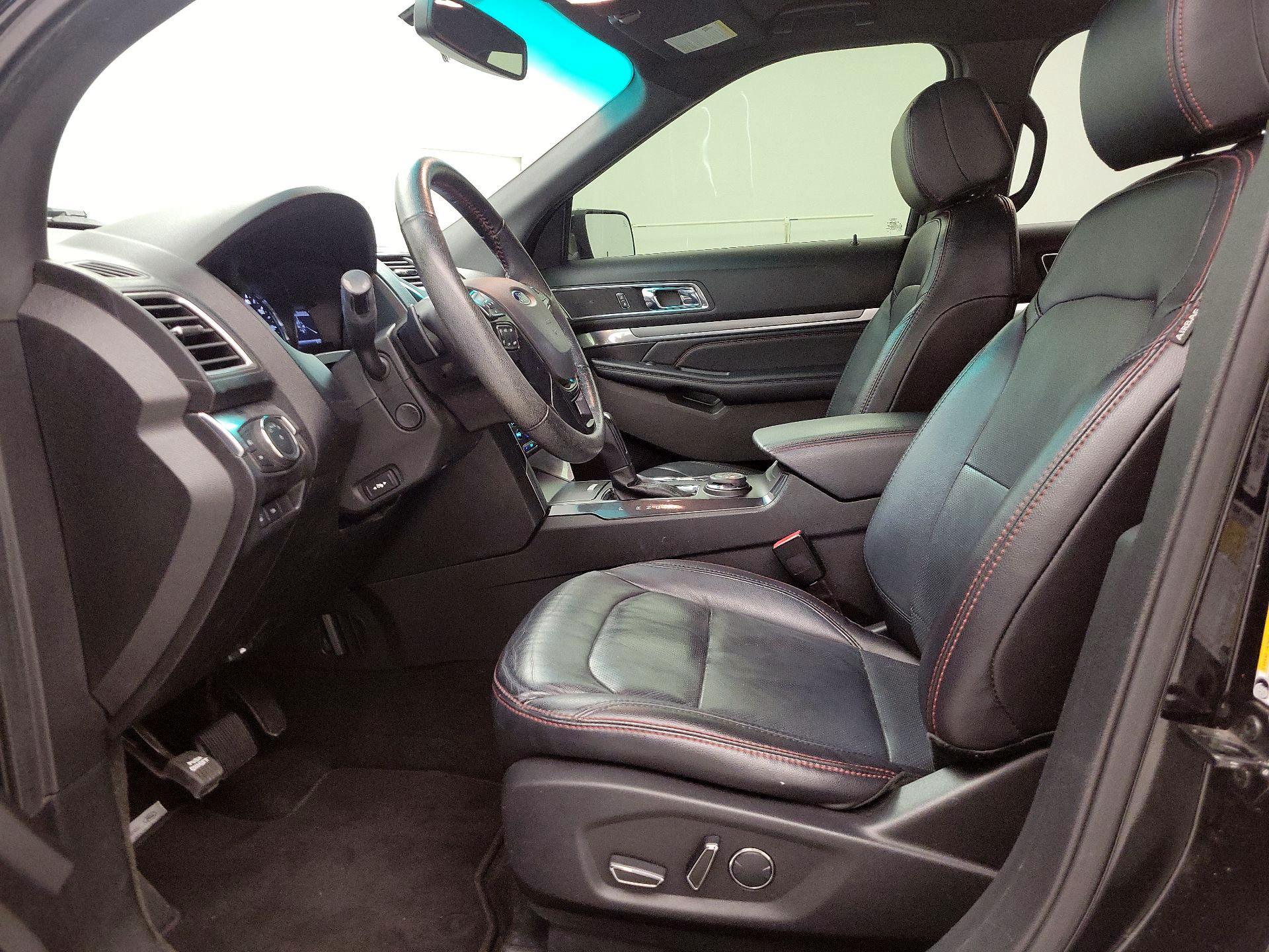 Thumbnail: 2017 Ford Explorer - 11