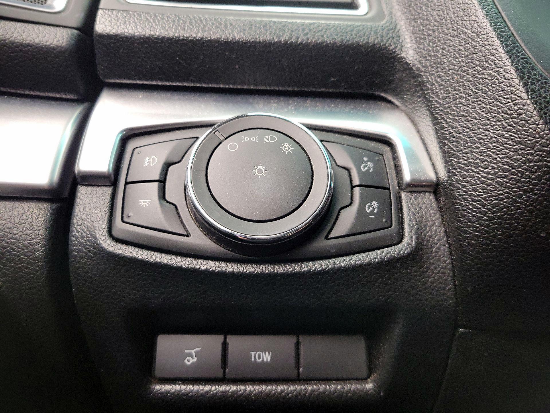 Thumbnail: 2017 Ford Explorer - 13