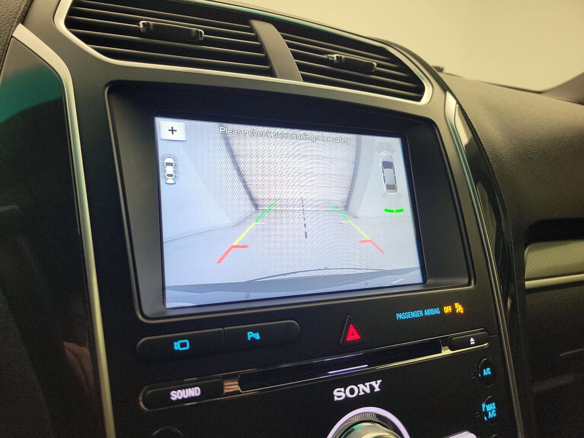 Thumbnail: 2017 Ford Explorer - 15