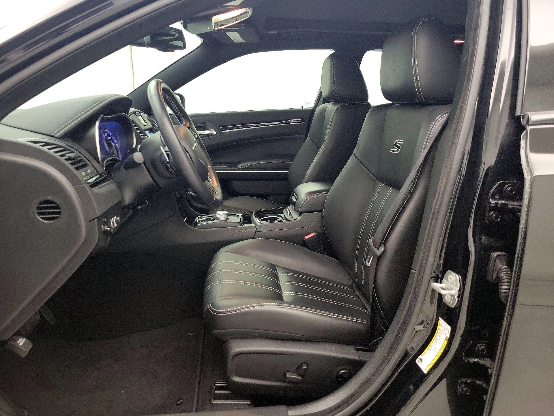 Thumbnail: 2021 Chrysler 300 - 11