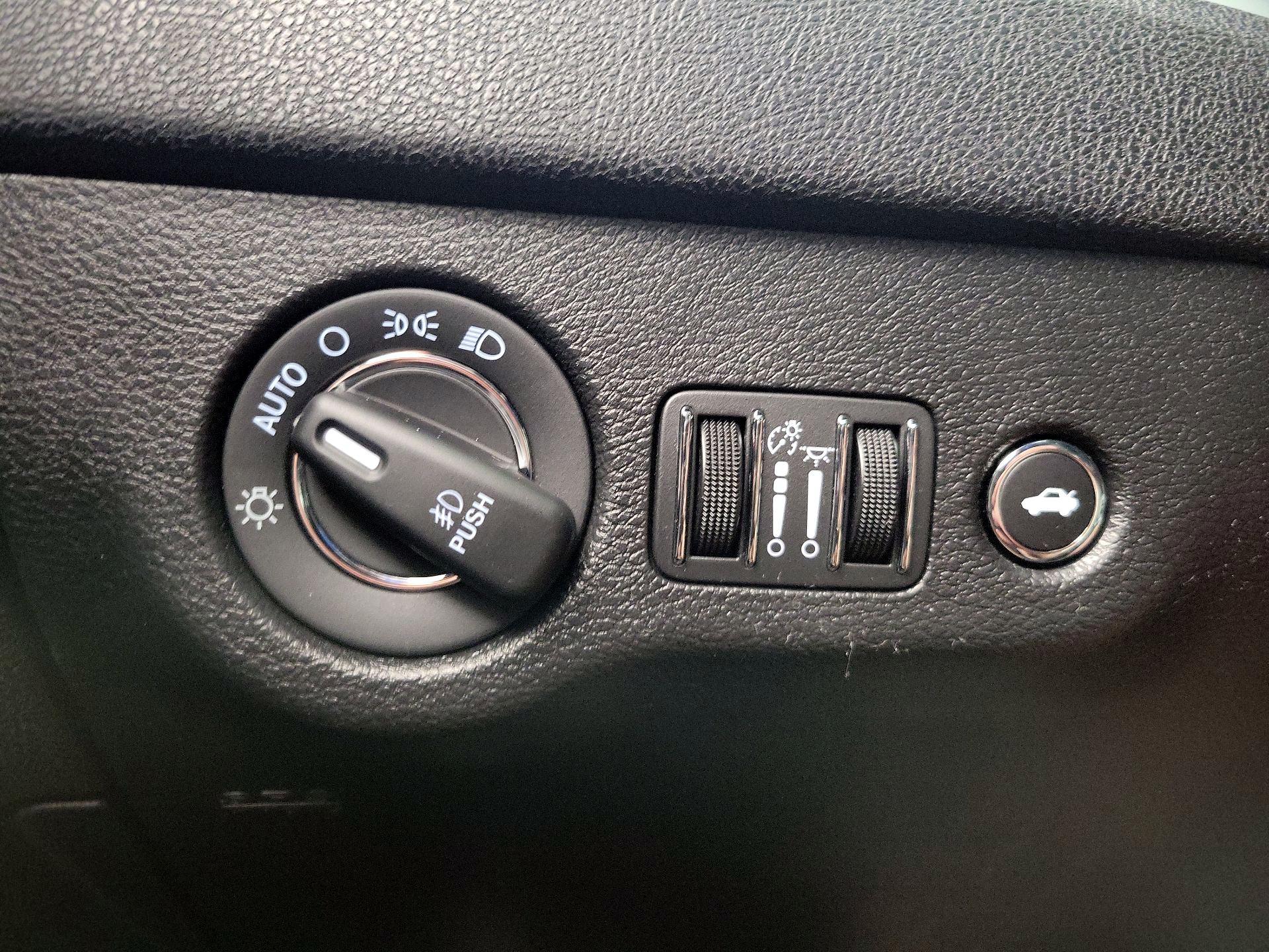 Thumbnail: 2021 Chrysler 300 - 13