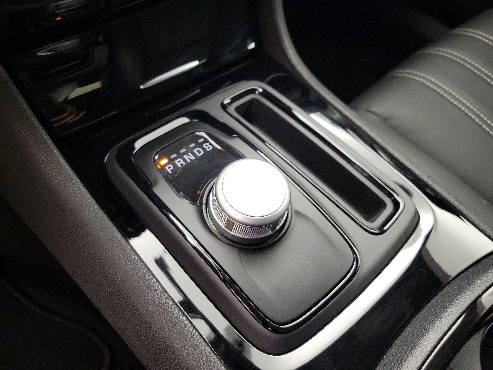 Thumbnail: 2021 Chrysler 300 - 18