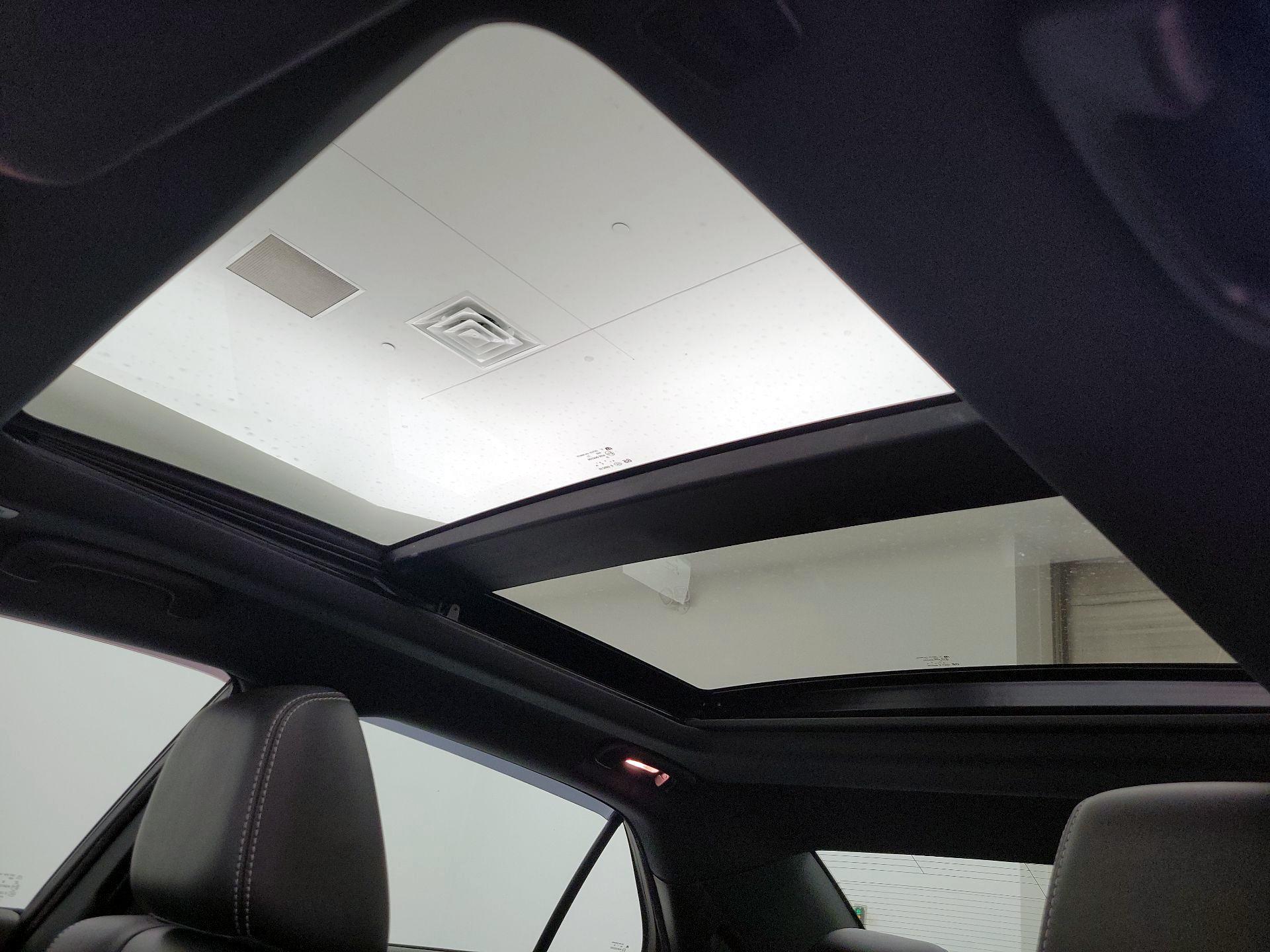 Thumbnail: 2021 Chrysler 300 - 20