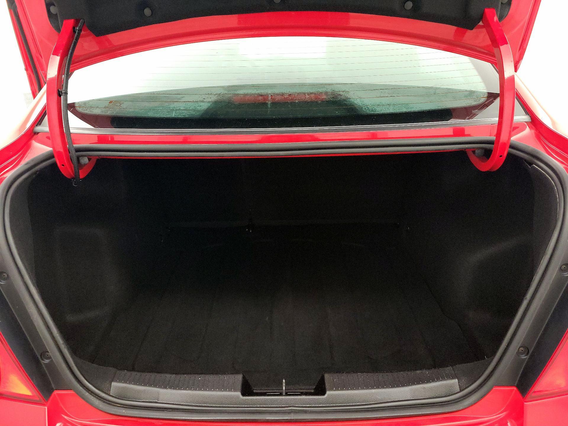 Thumbnail: 2016 Chevrolet Sonic - 18