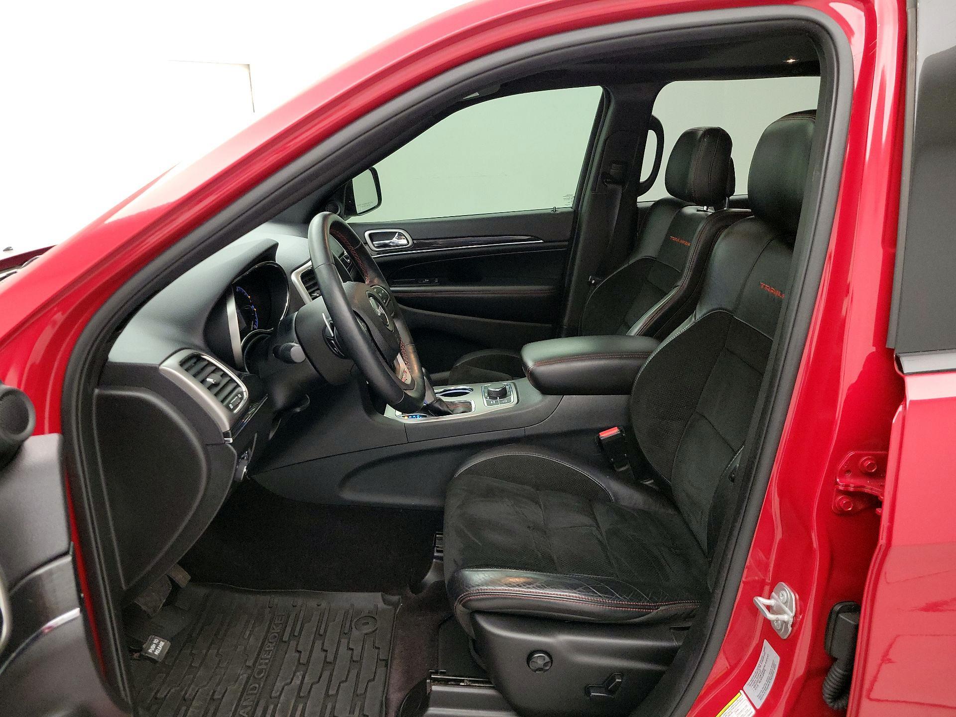 Thumbnail: 2017 Jeep Grand Cherokee - 11