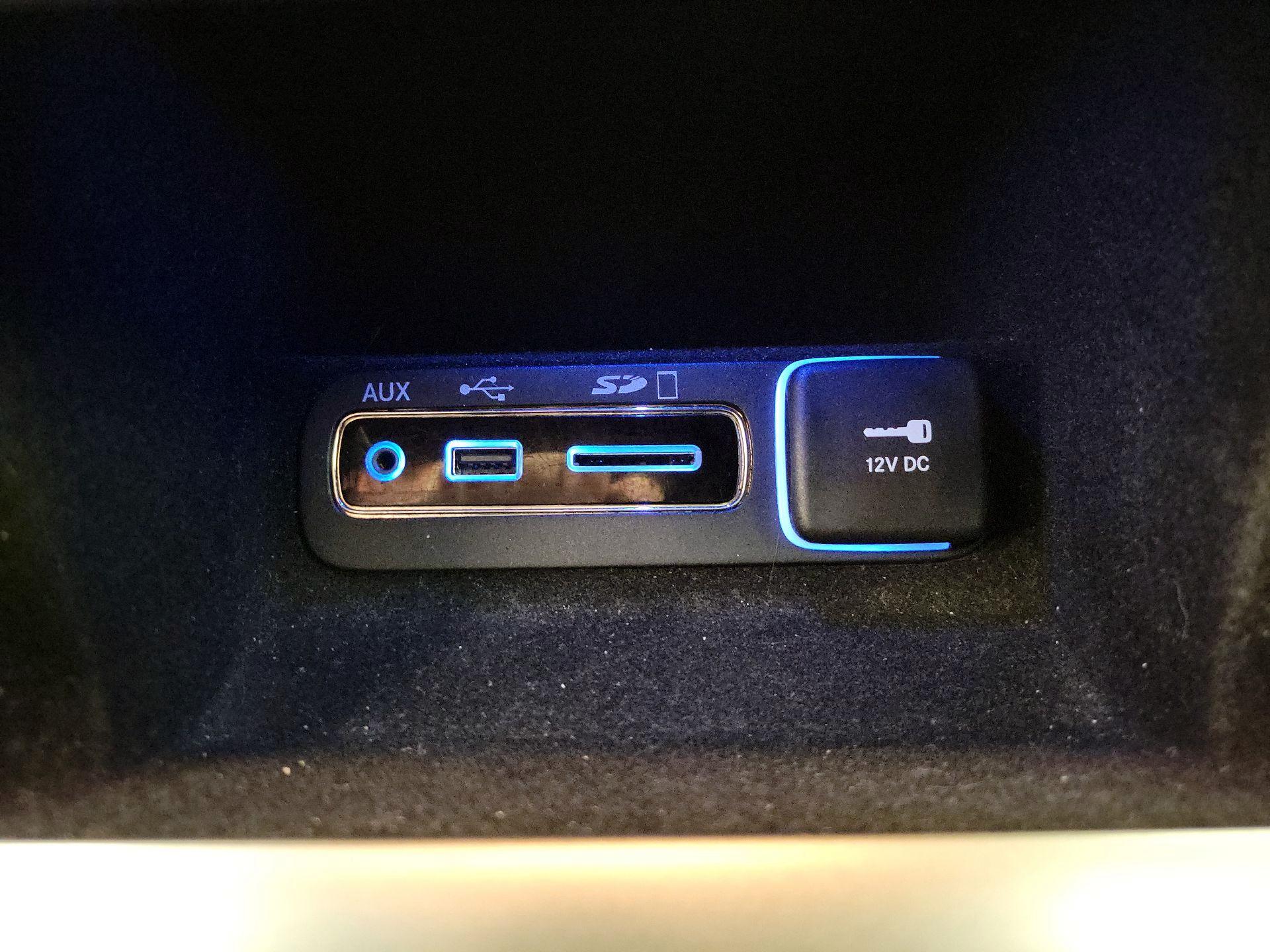 Thumbnail: 2017 Jeep Grand Cherokee - 19