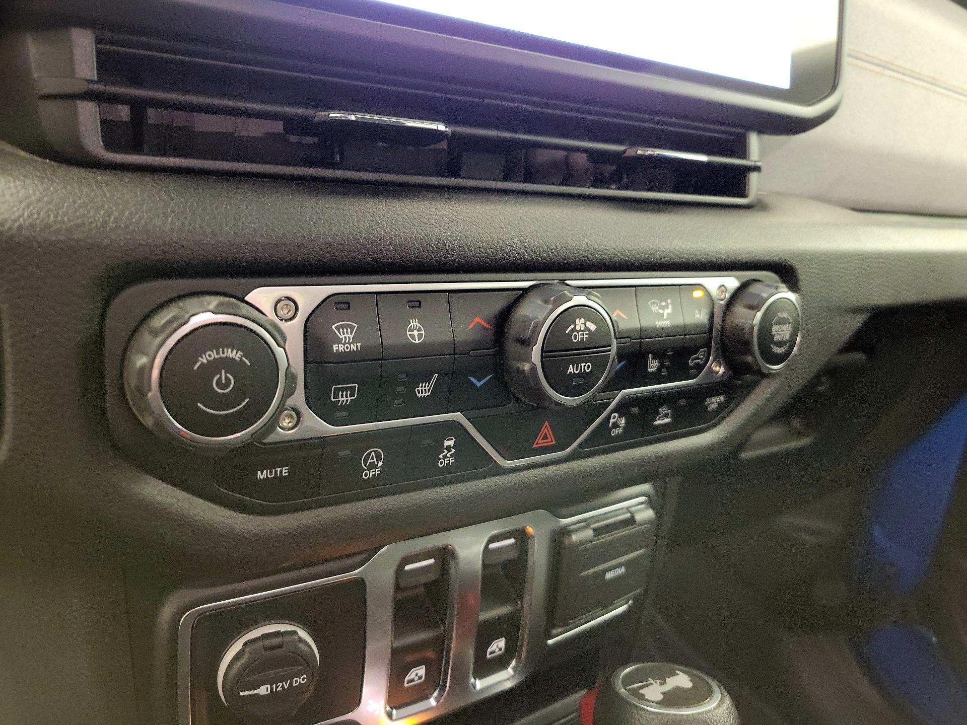 Thumbnail: 2024 Jeep Wrangler - 16