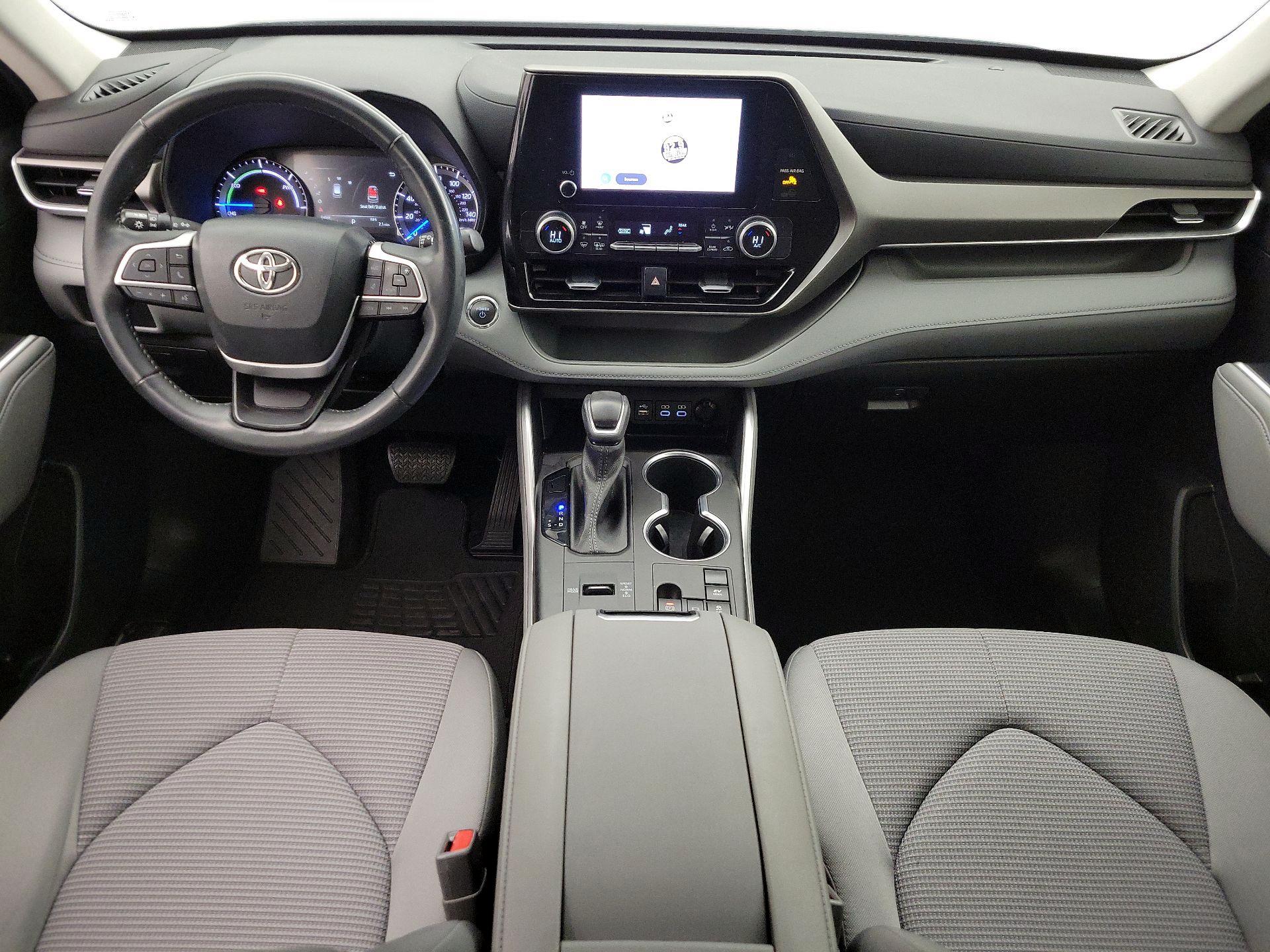 Thumbnail: 2023 Toyota Highlander - 9