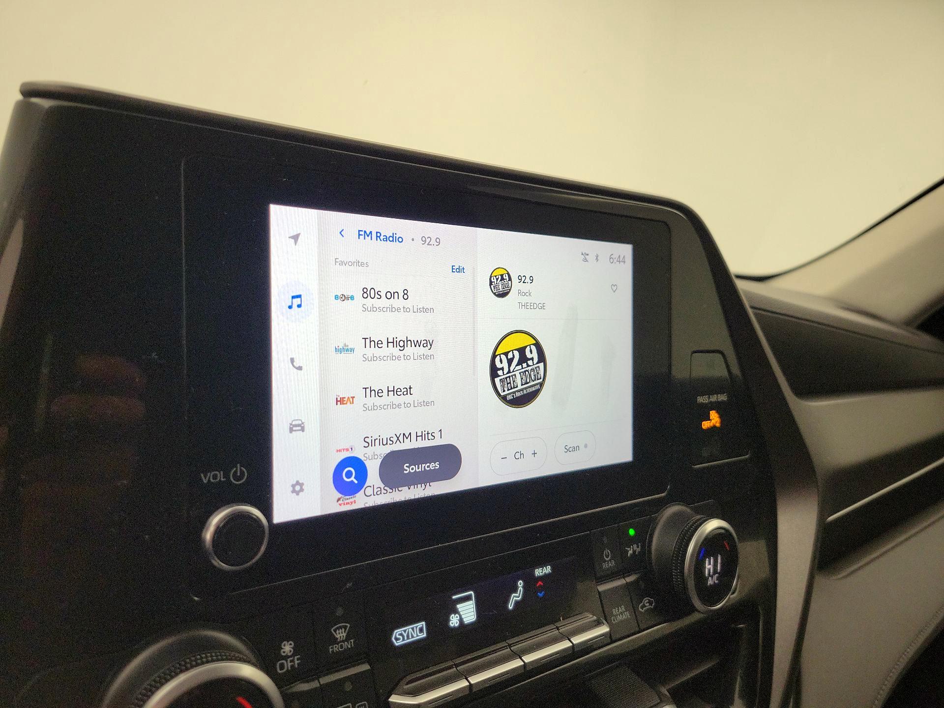 Thumbnail: 2023 Toyota Highlander - 15