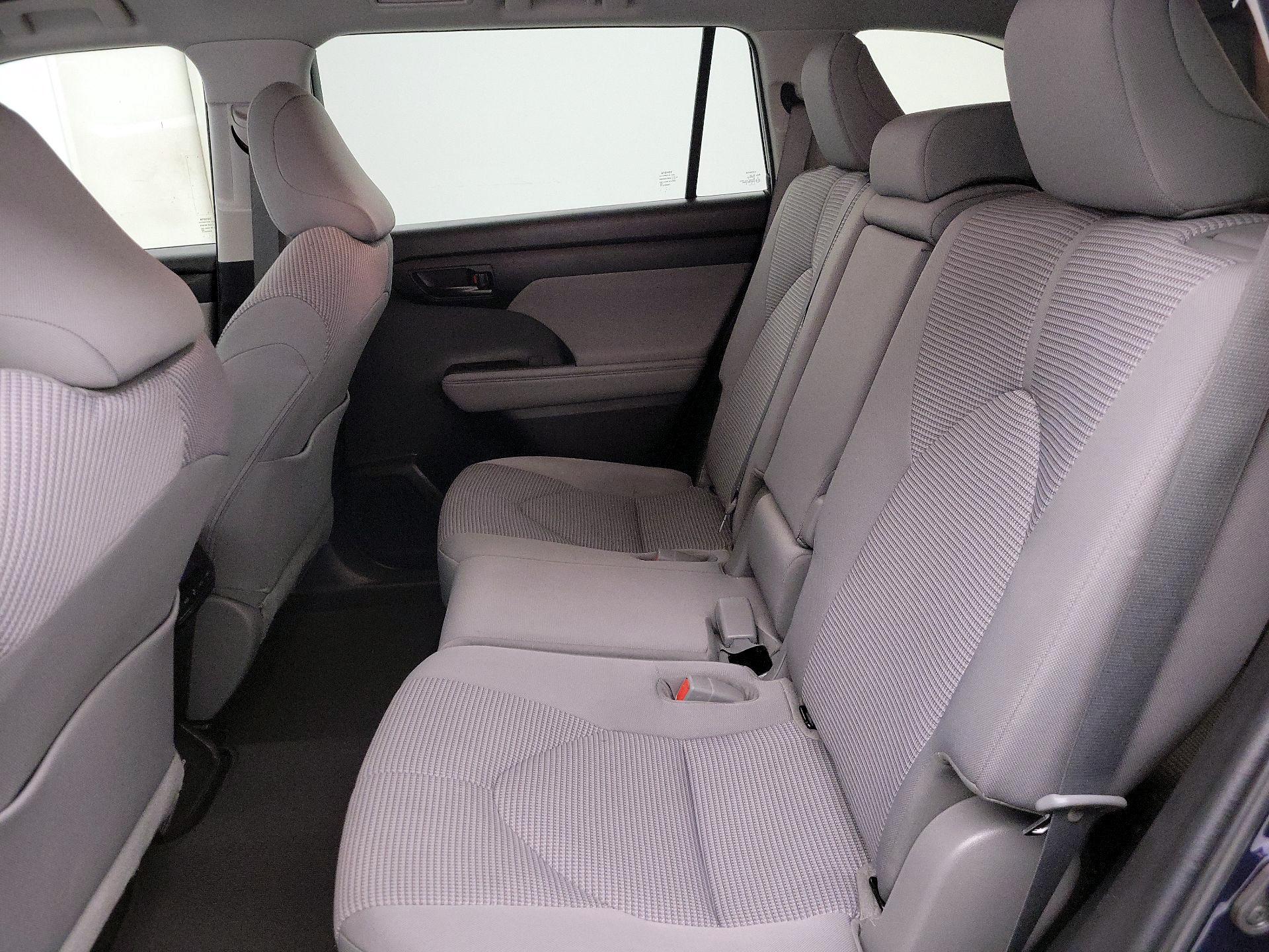 Thumbnail: 2023 Toyota Highlander - 19