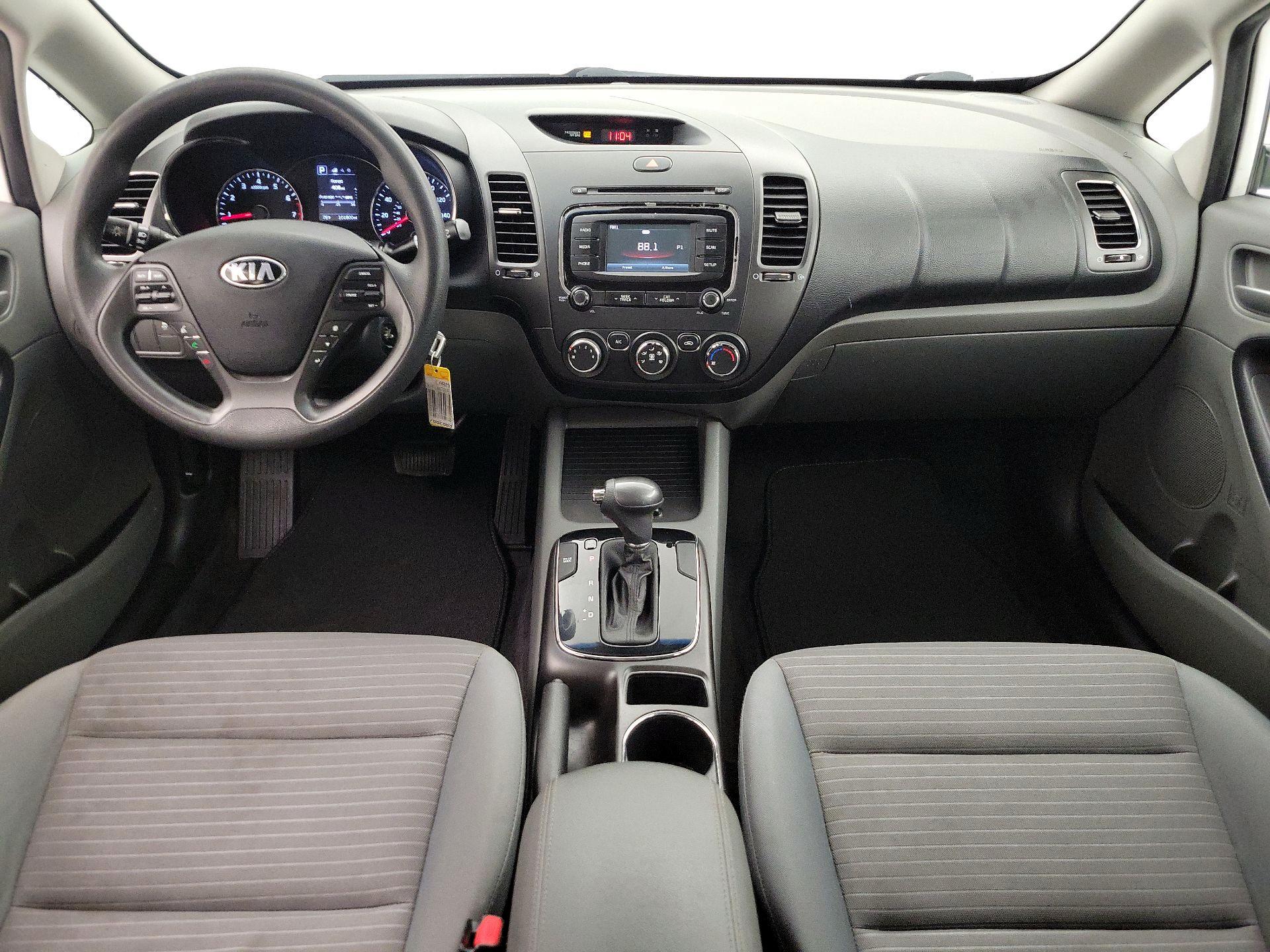 Thumbnail: 2017 Kia Forte - 9