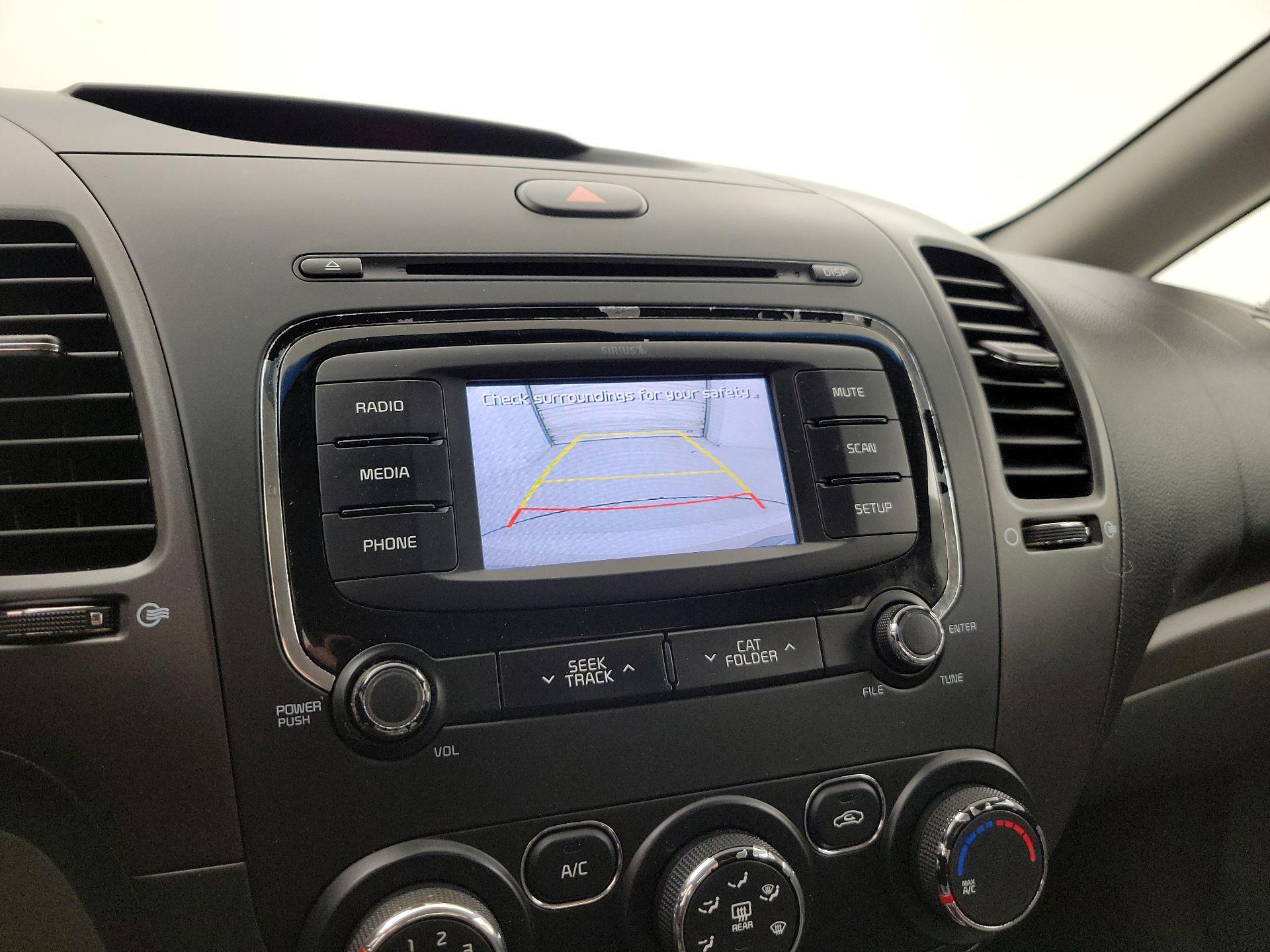 Thumbnail: 2017 Kia Forte - 14