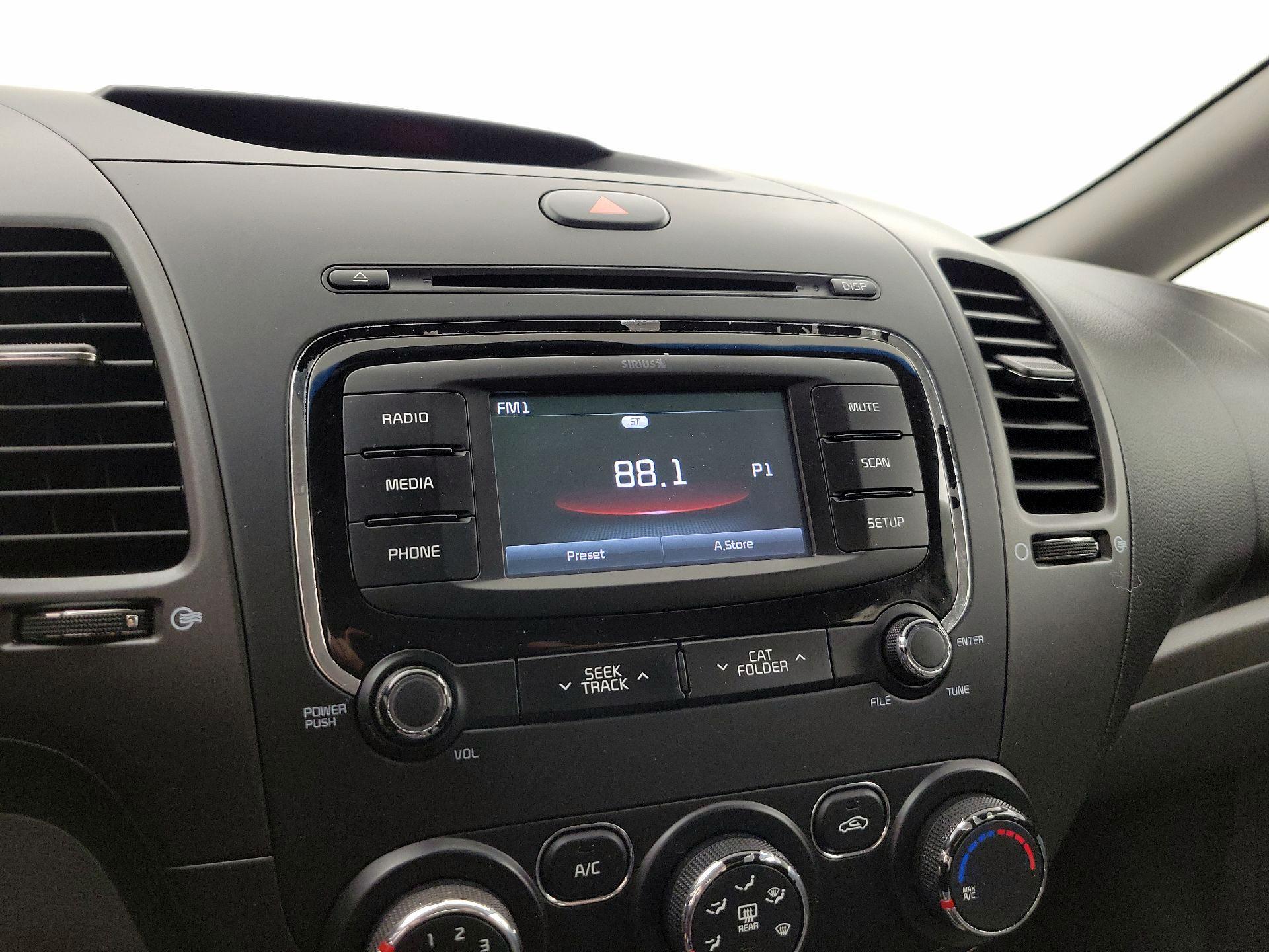 Thumbnail: 2017 Kia Forte - 15