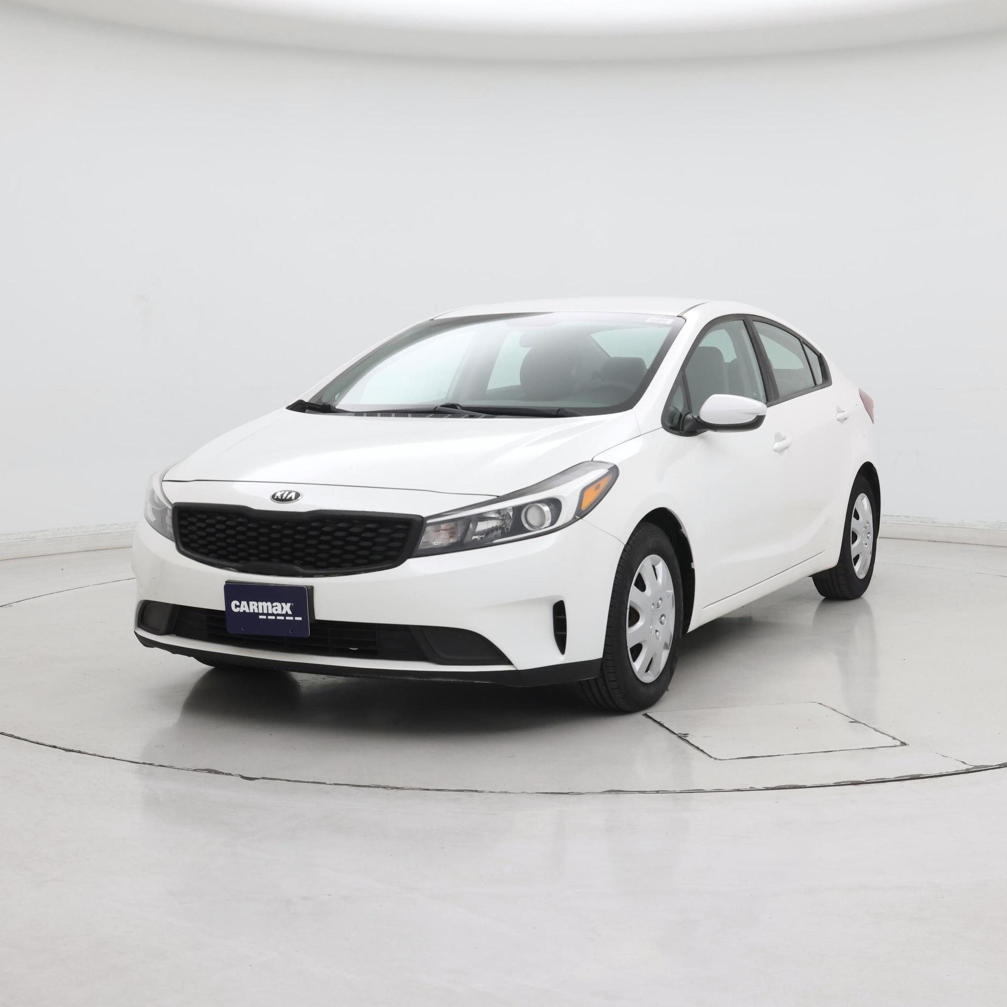 Thumbnail: 2017 Kia Forte - 4