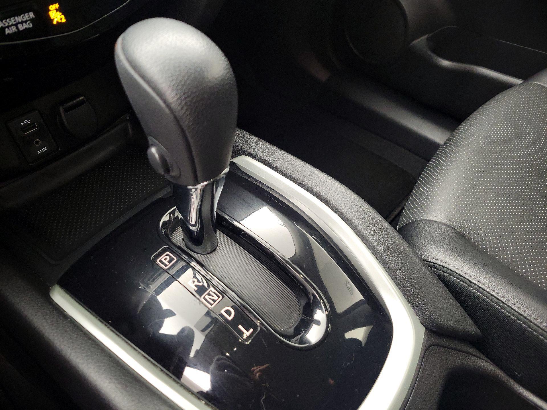 Thumbnail: 2016 Nissan Rogue - 18