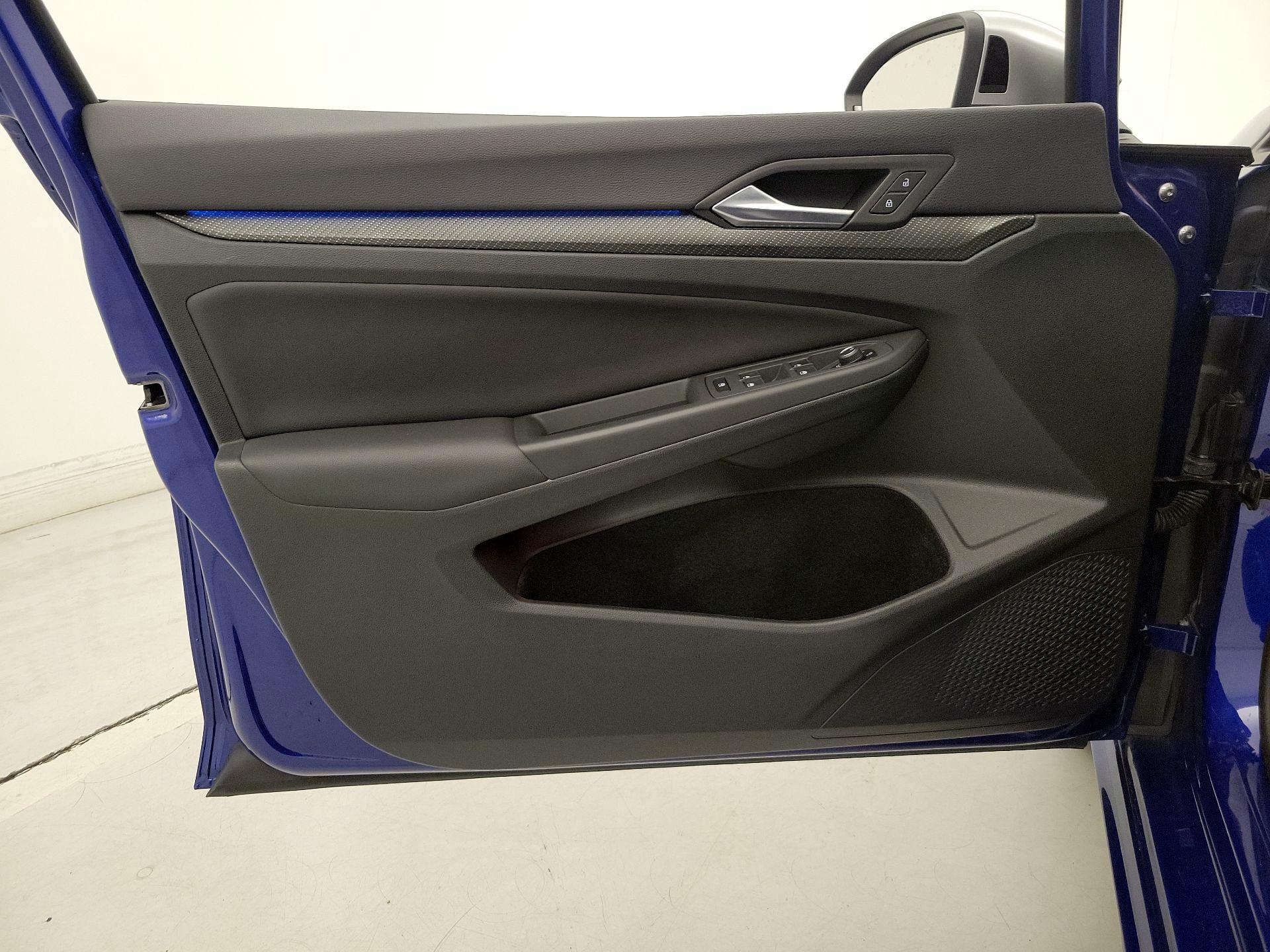 Thumbnail: 2024 Volkswagen Golf - 12