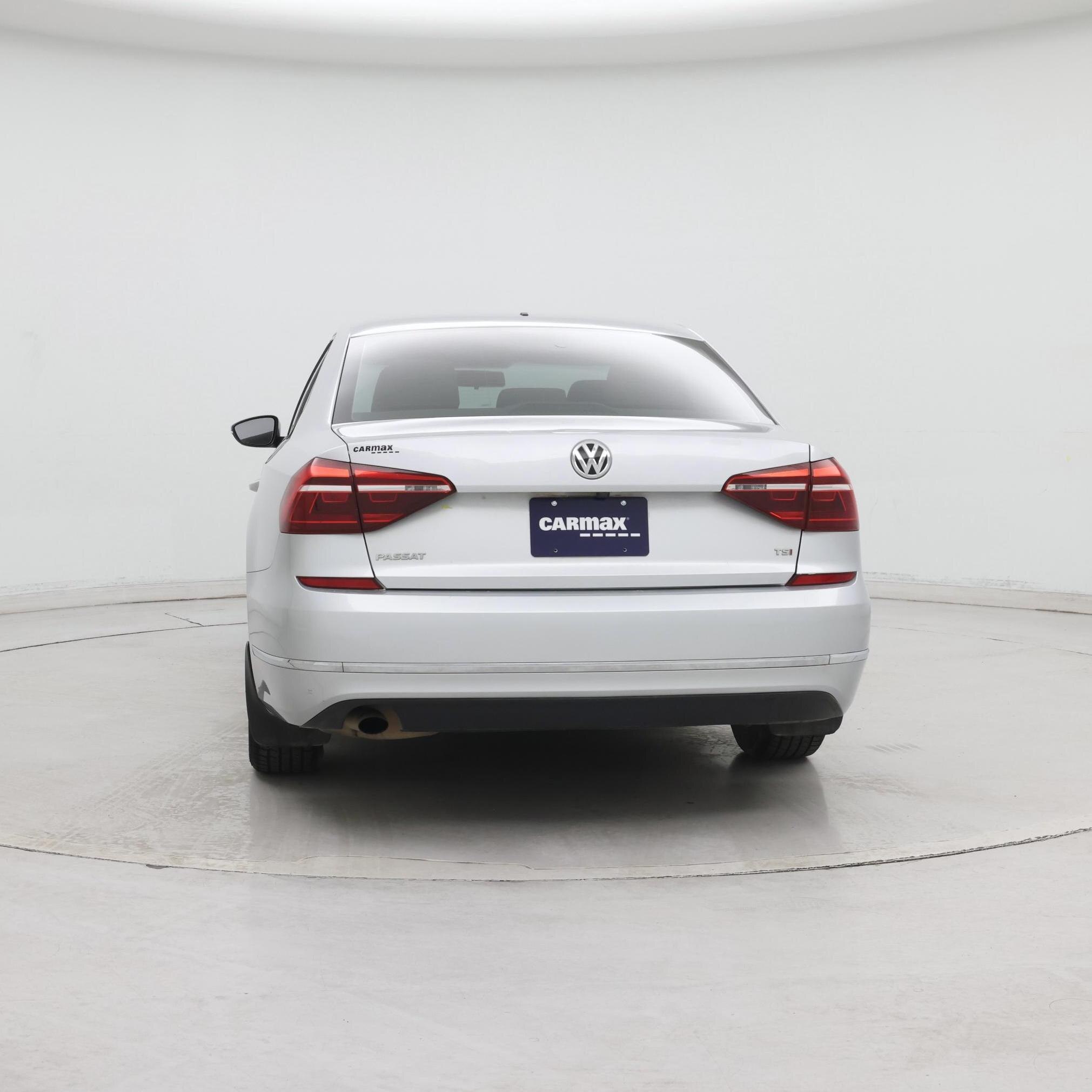 Thumbnail: 2018 Volkswagen Passat - 6