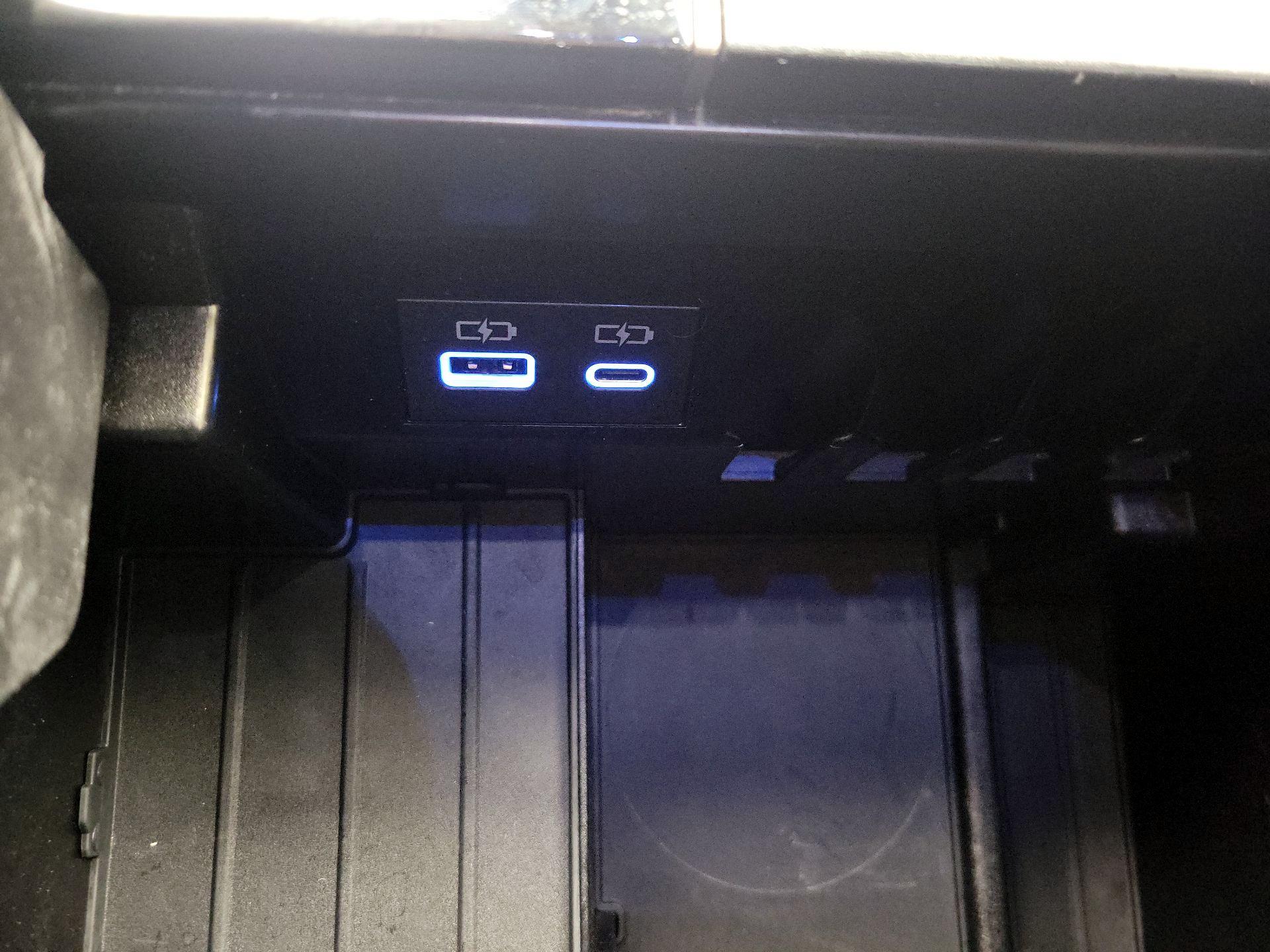 Thumbnail: 2024 Toyota Tundra - 18